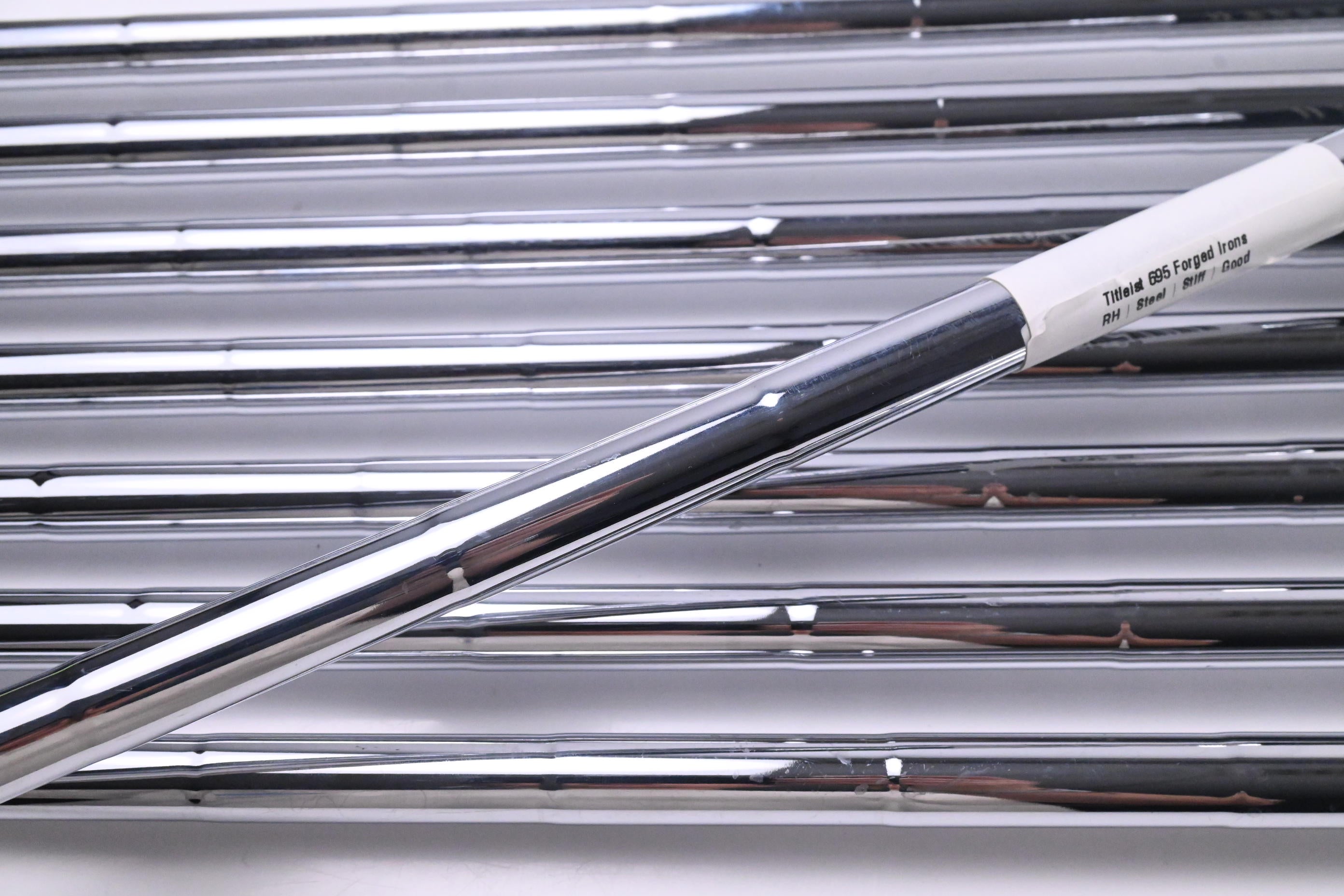 Titleist 695 Forged Irons / 3-PW / Stiff Flex Titleist Dynamic Gold Shafts