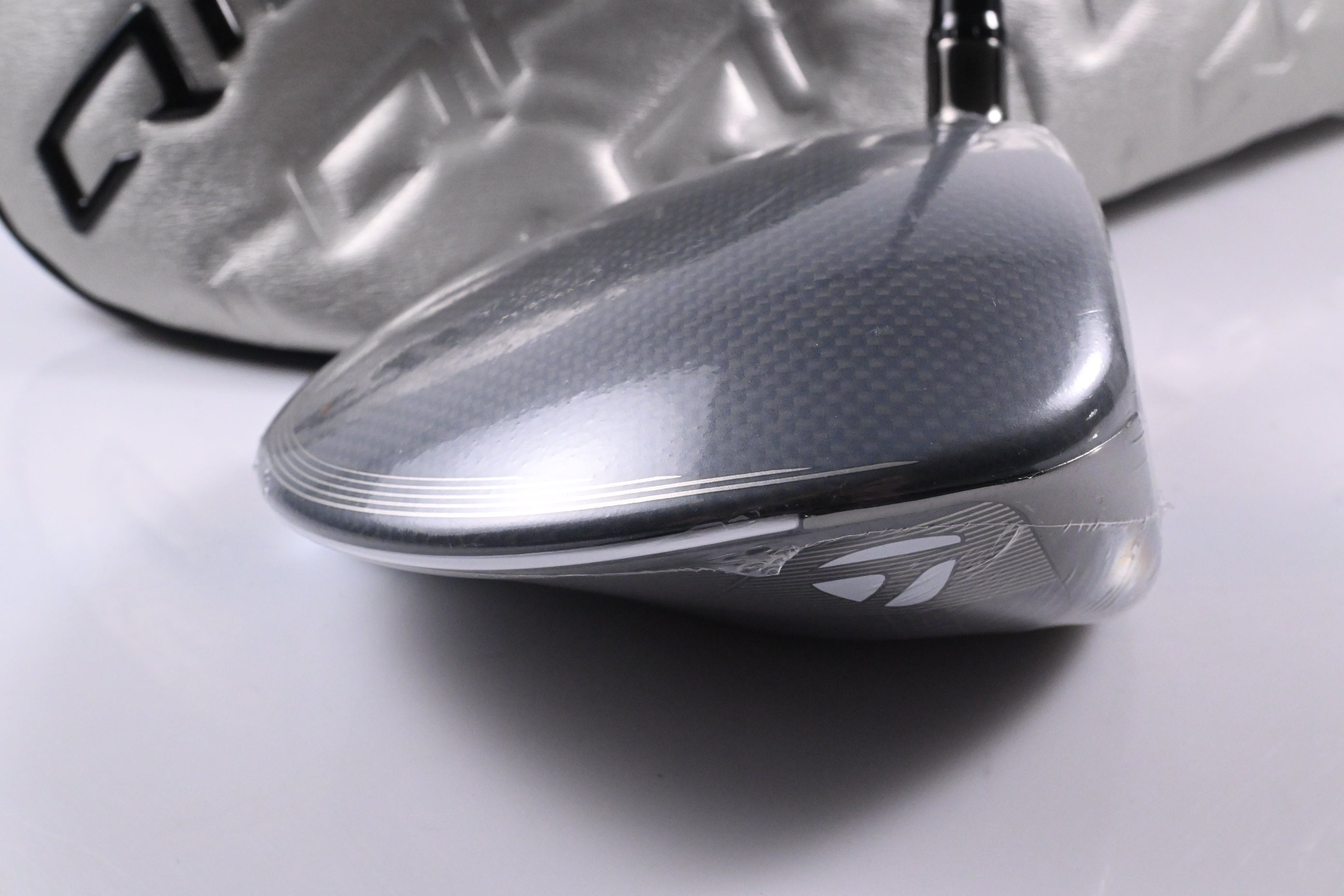 Taylormade Qi35 Max Lite Driver / 10.5 Degree / Regular Flex Vanquish 4 Shaft