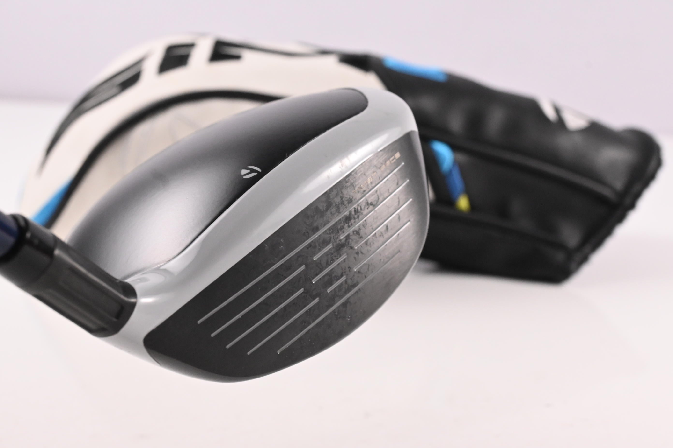 Left Hand Taylormade SIM2 Max #3 Wood / 15 Degree / Regular Flex Ventus Blue 5