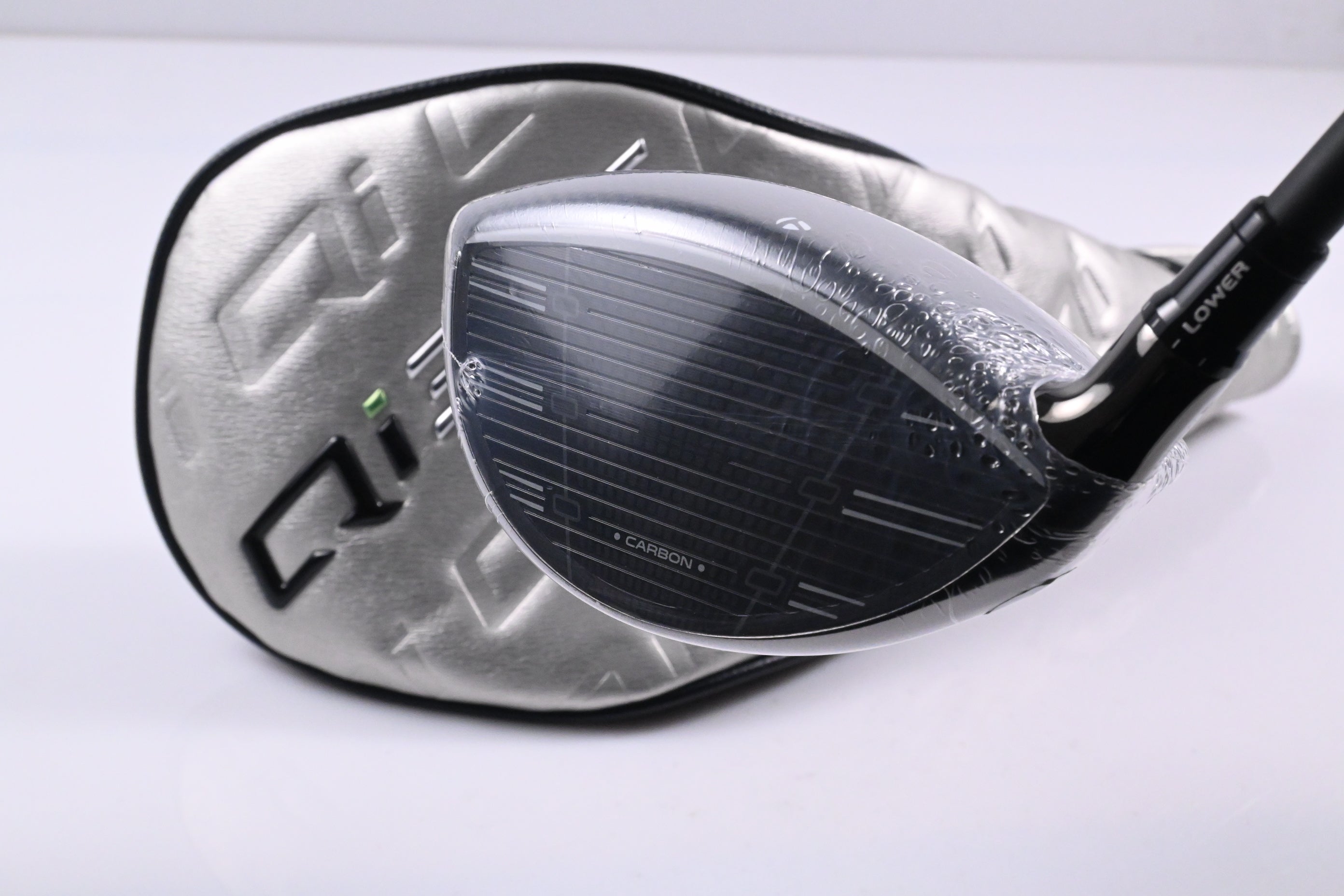 Taylormade Qi35 Max Lite Driver / 10.5 Degree / Regular Flex Vanquish 4 Shaft
