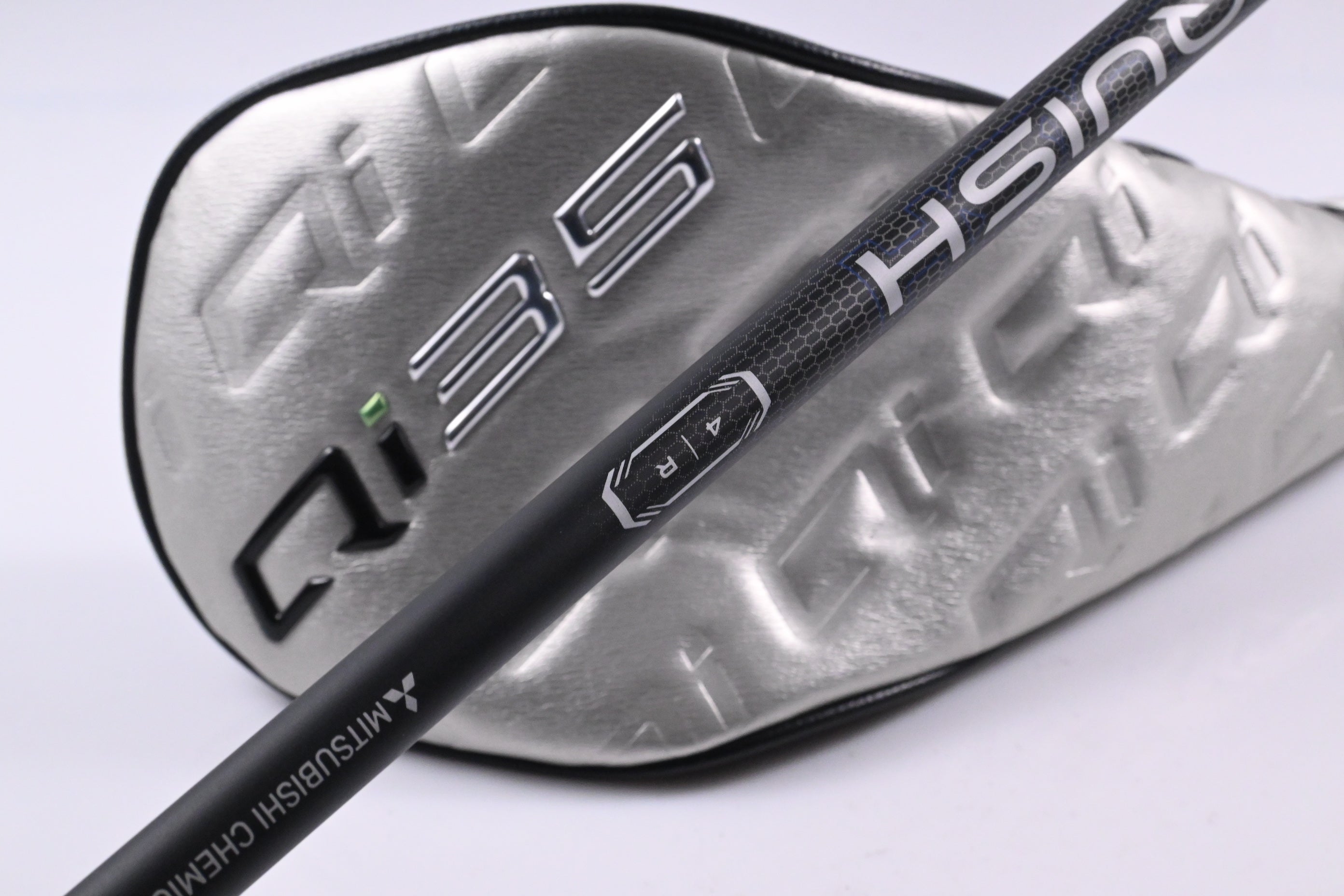 Taylormade Qi35 Max Lite Driver / 10.5 Degree / Regular Flex Vanquish 4 Shaft