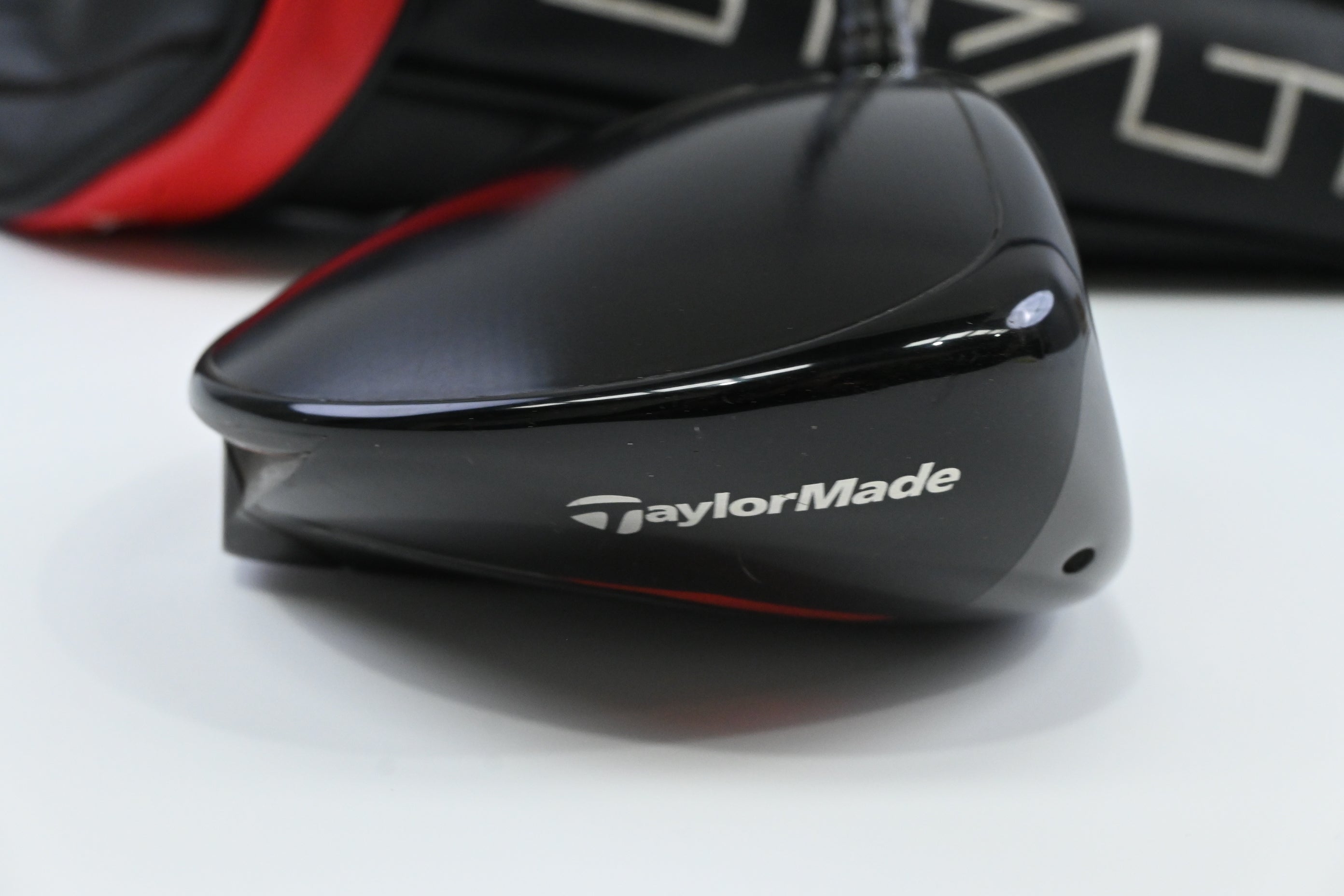 Taylormade Stealth HD Driver / 10.5 Degree / Regular Flex Fujikura AirSpeeder 45