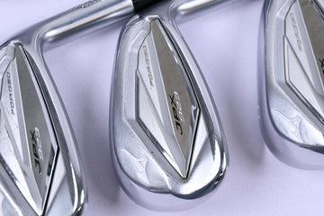 Ladies Mizuno JPX 923 Forged Irons / 6-PW+GW / Ladies Flex Recoil ESX 450 Shafts