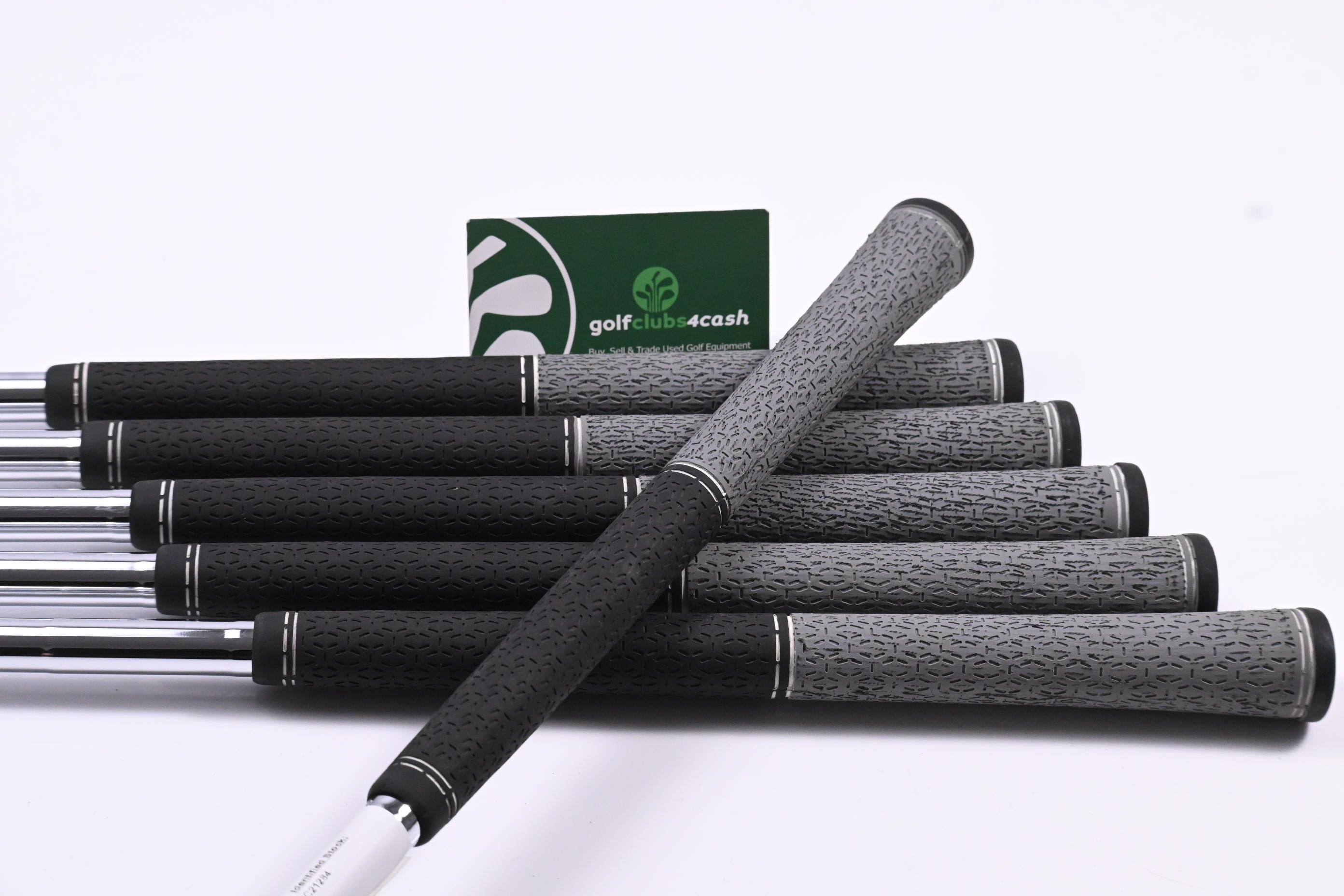 Mizuno Pro 223 Irons / 5-PW / Regular Flex Dynamic Gold 105 R300 Shafts