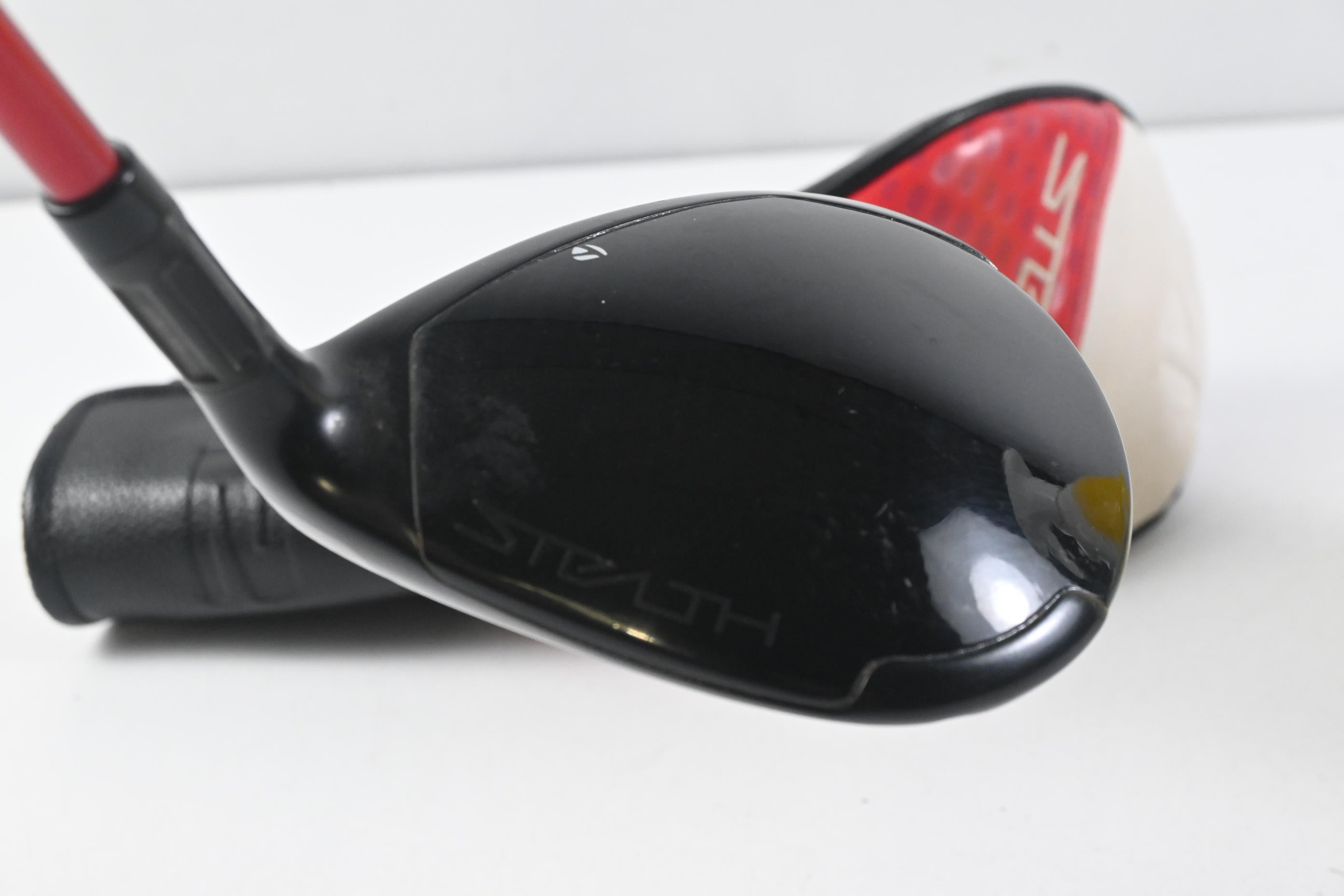 Taylormade Stealth 2 HD #3 Wood / 16 Degree / Regular Flex Fujikura Speeder NX 50