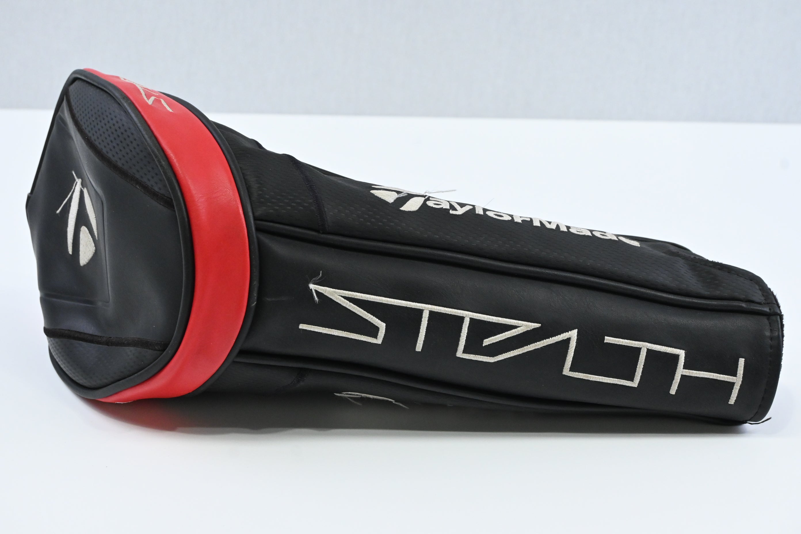 Taylormade Stealth HD Driver / 10.5 Degree / Regular Flex Fujikura AirSpeeder 45