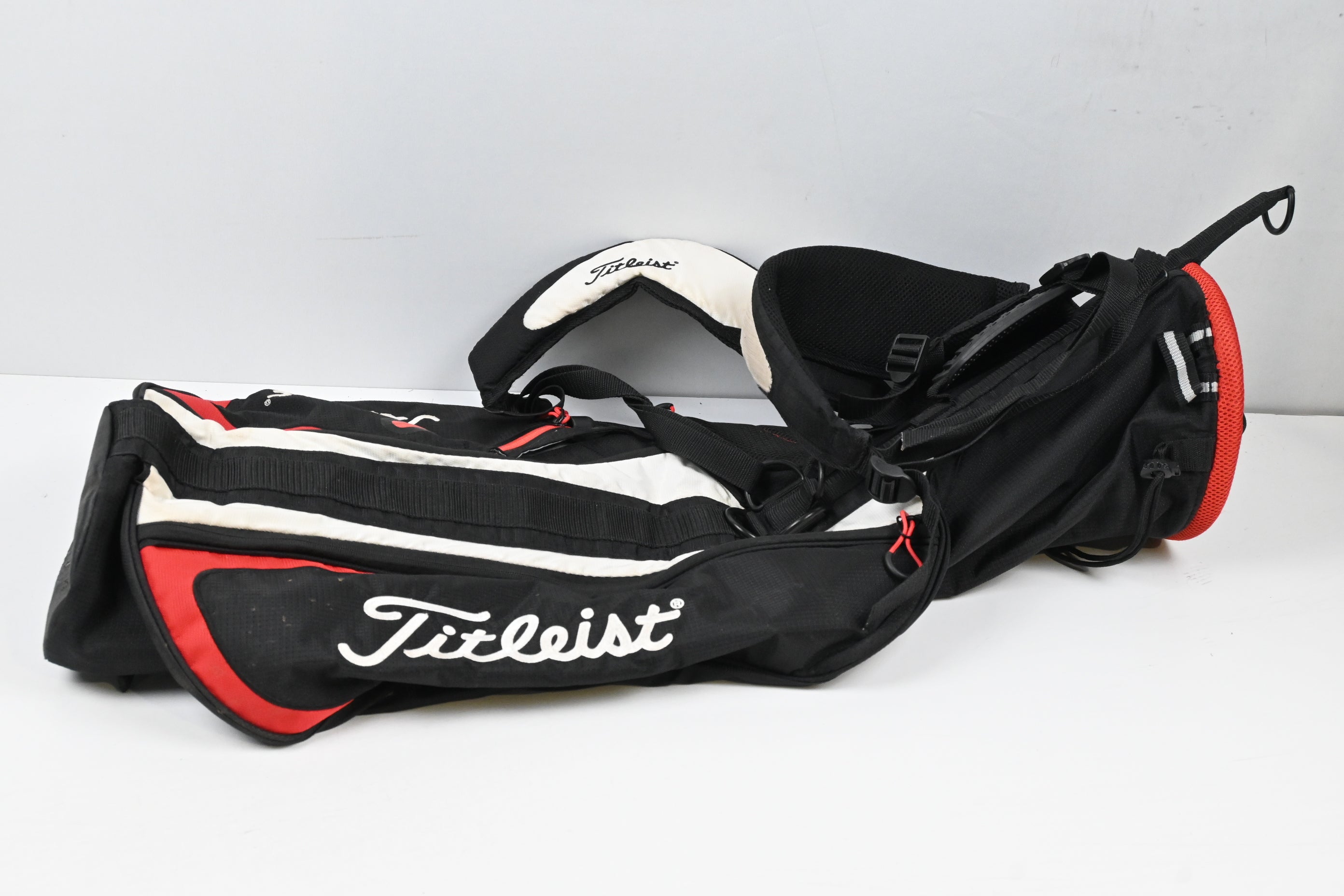 Titleist Pencil Bag / 2-Way Divider / Black, White, Red