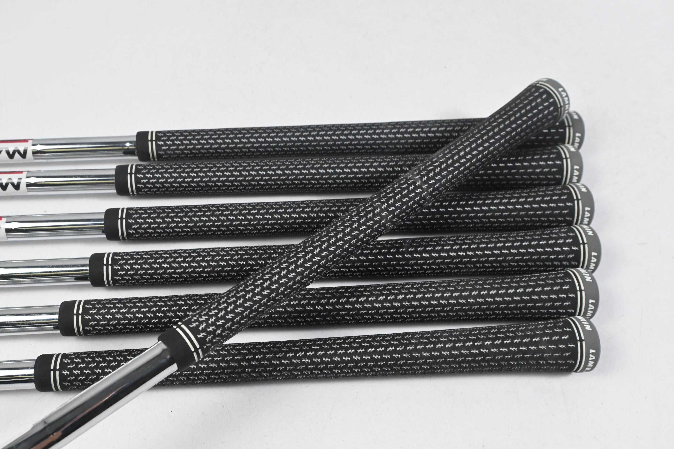 Taylormade SIM2 Max Irons / 5-PW+SW / Regular Flex KBS MAX MT 85 Shafts
