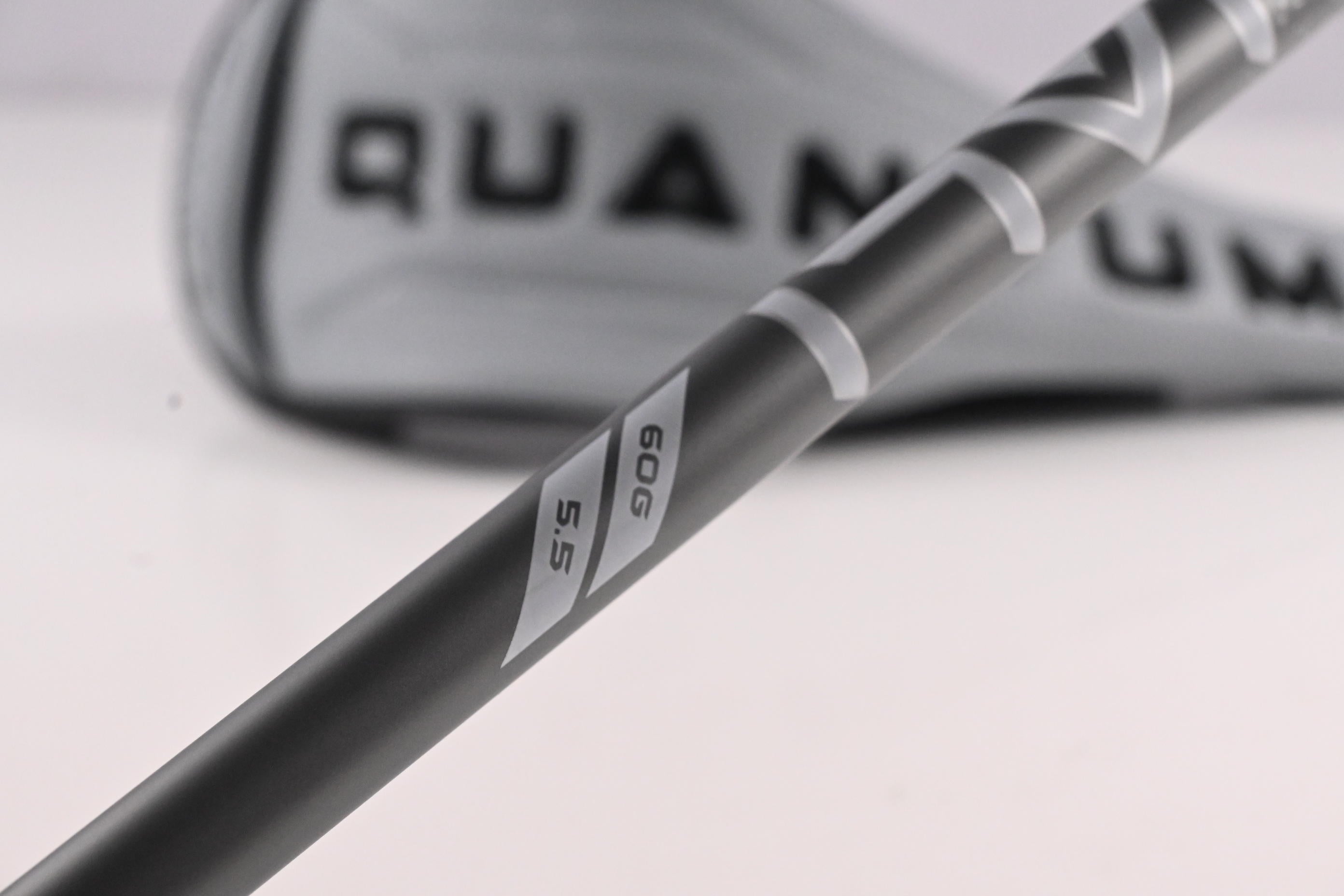 Callaway Quantum Max #7 Wood / 21 Degree / Regular Flex Denali Frost Silver 60
