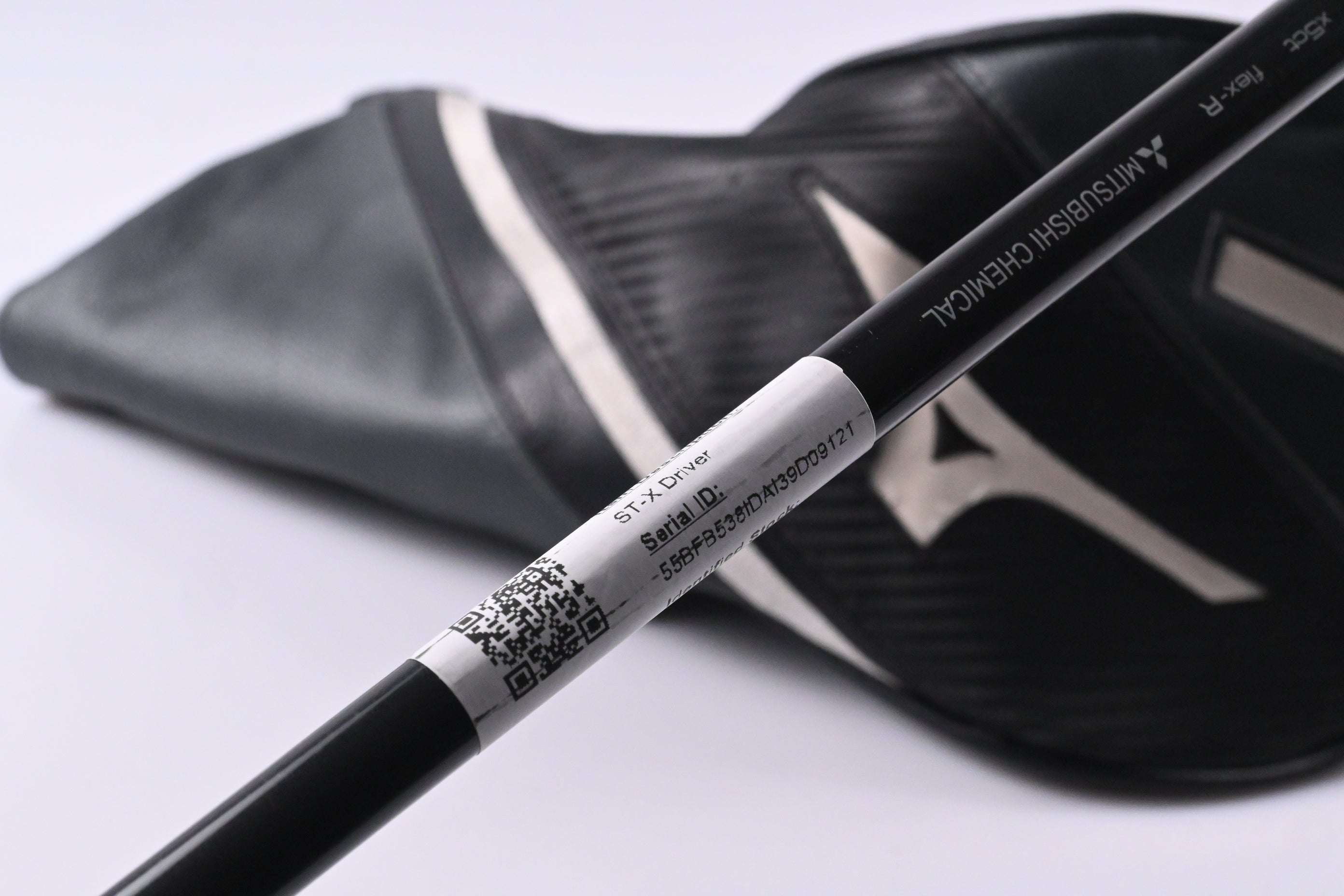 Mizuno ST-X Driver / 10.5 Degree / Regular Flex Diamana M+ 60 Red Shaft