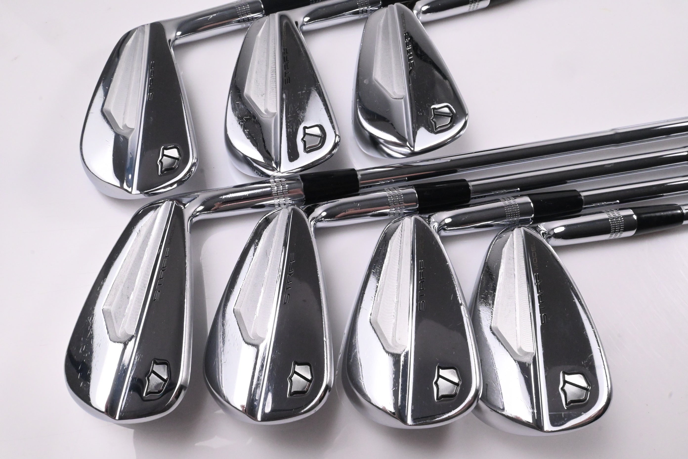 Wilson Staff Model Blade 2024 Irons / 4-PW / Stiff Flex Dynamic Gold Mid 115