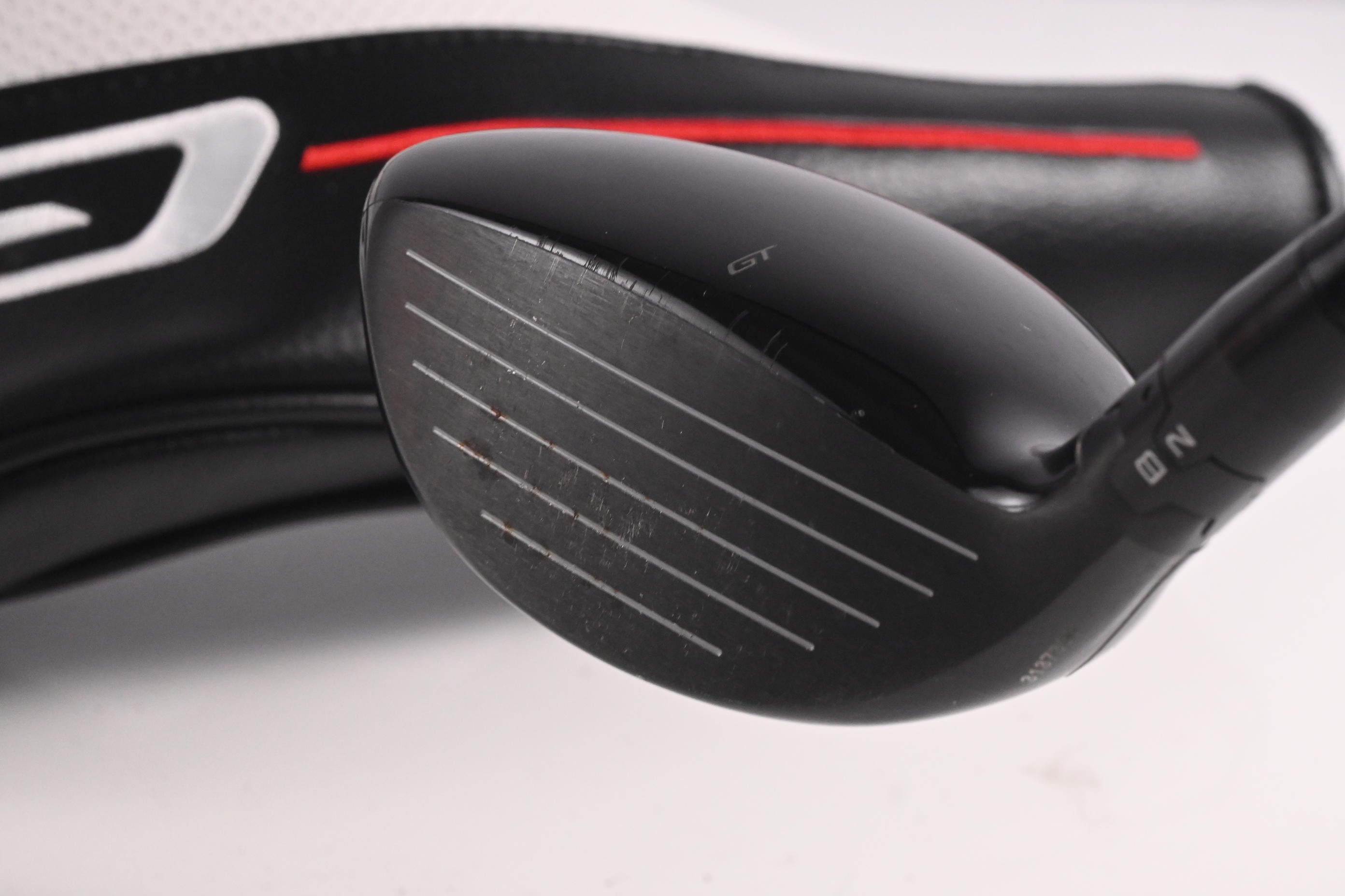 Titleist GT2 #5 Wood / 18 Degree / Regular Flex Denali Red 60 Shaft