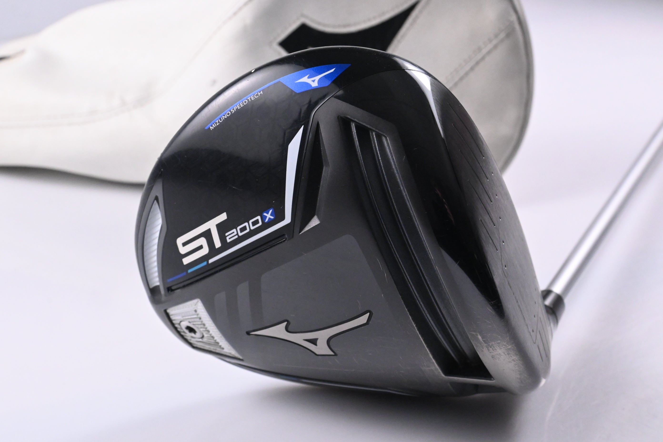 Mizuno ST200X Driver / 10.5 Degree / Regular Flex MFusion D39 Shaft