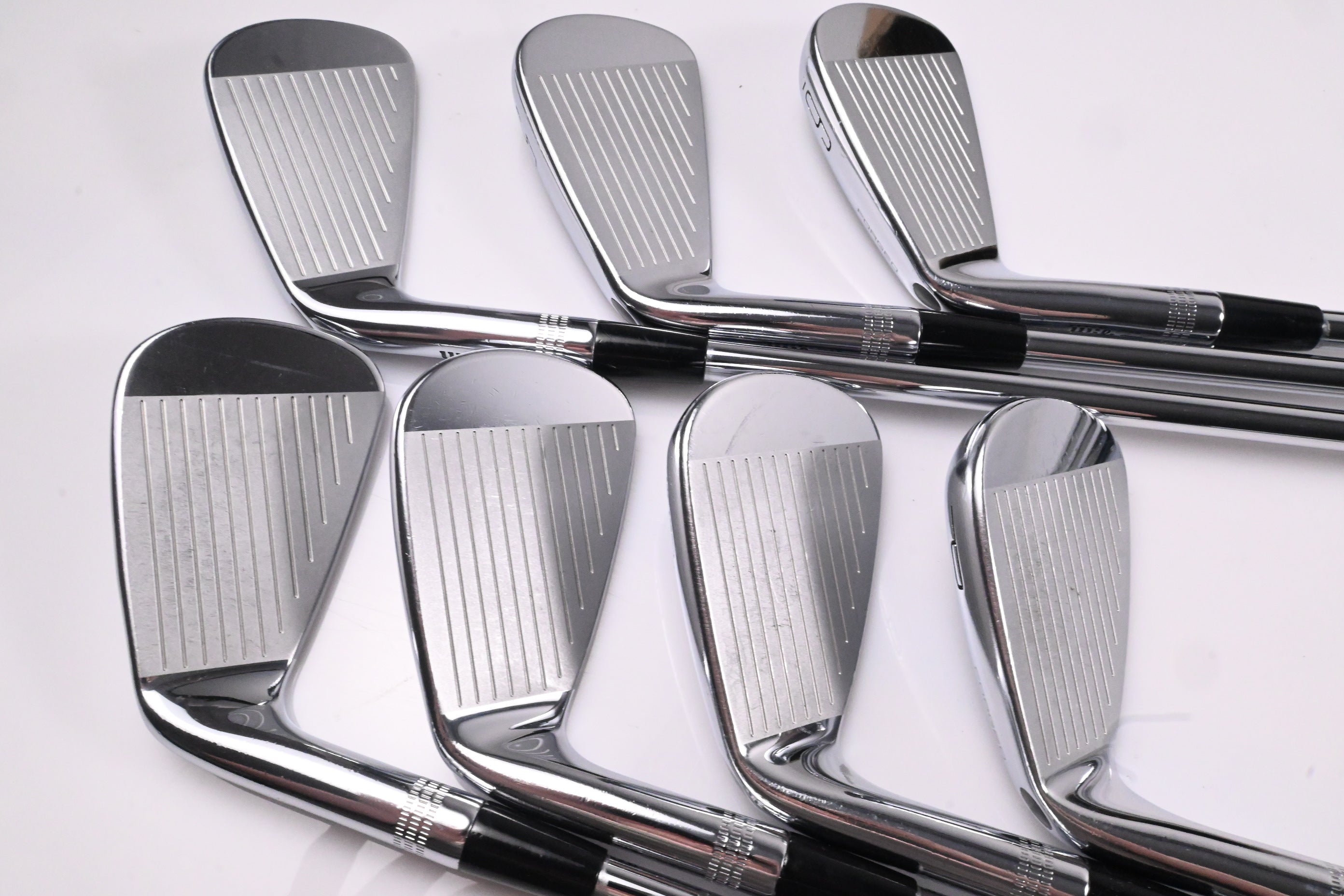 Wilson Staff Model Blade 2024 Irons / 4-PW / Stiff Flex Dynamic Gold Mid 115