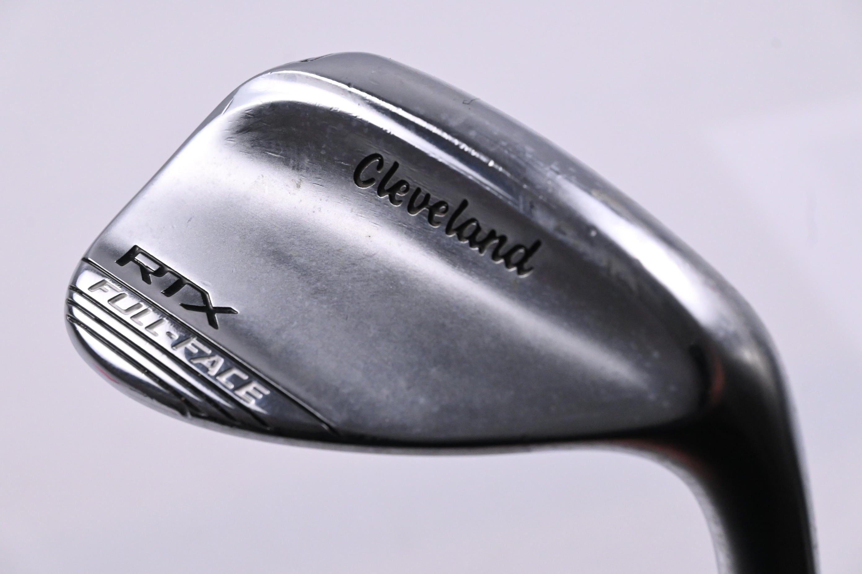 Cleveland RTX Full Face Gap Wedge / 52 Degree / Wedge Flex Dynamic Gold Spinner