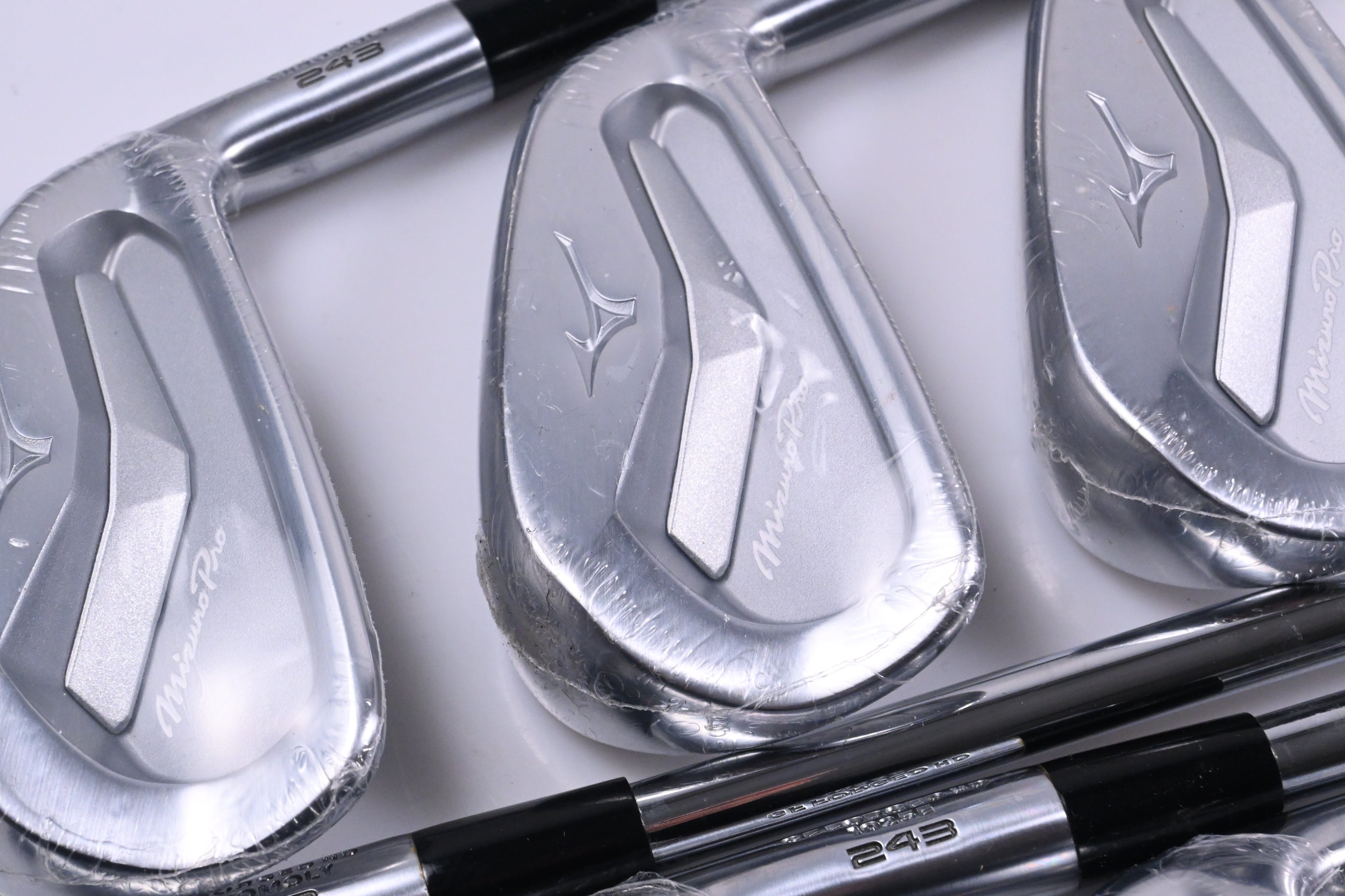 Mizuno Pro 243 Irons / 4-PW / Stiff Flex Dynamic Gold Mid 115 S300 Shafts