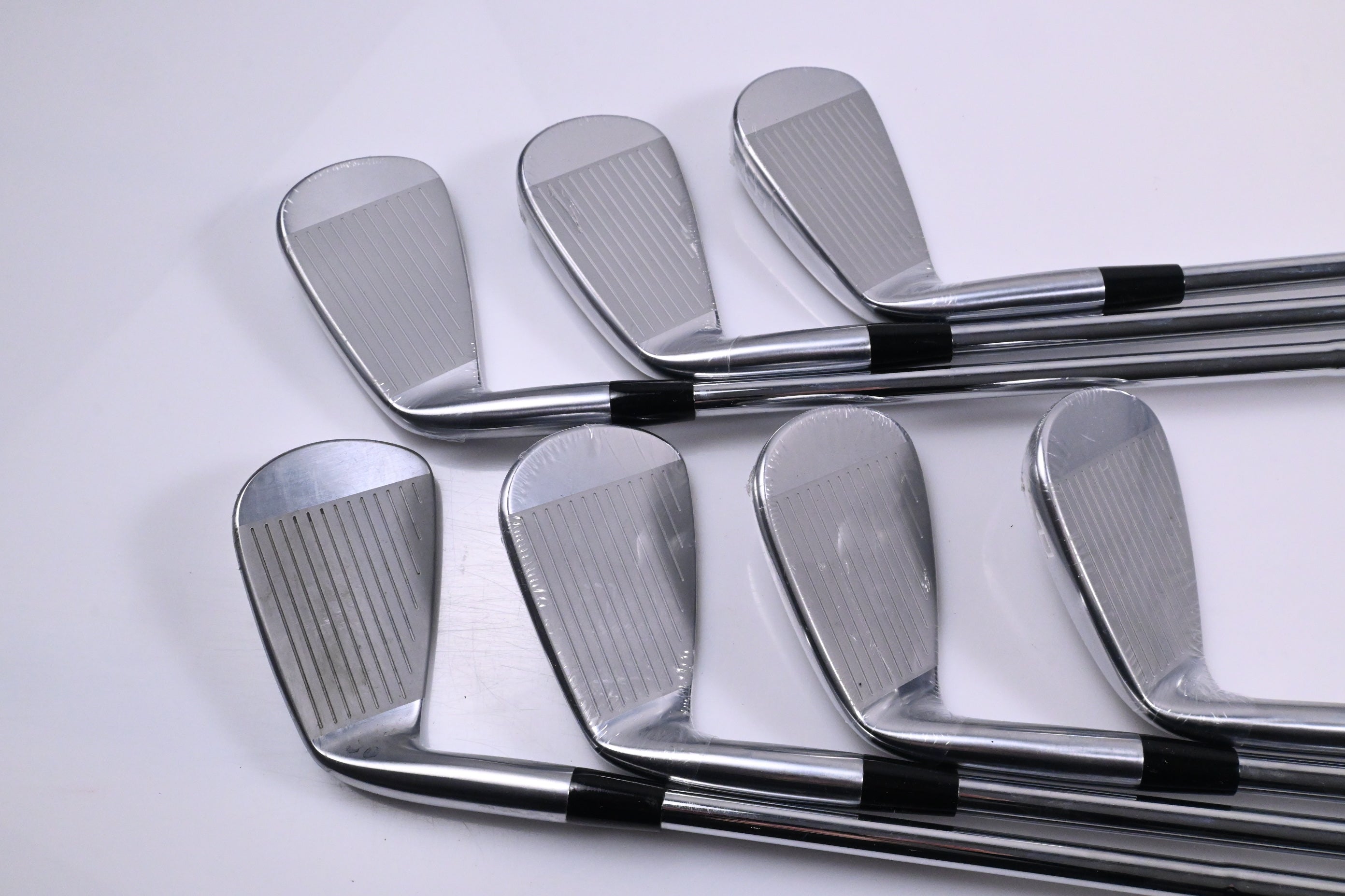 Mizuno Pro 243 Irons / 4-PW / Stiff Flex Dynamic Gold Mid 115 S300 Shafts
