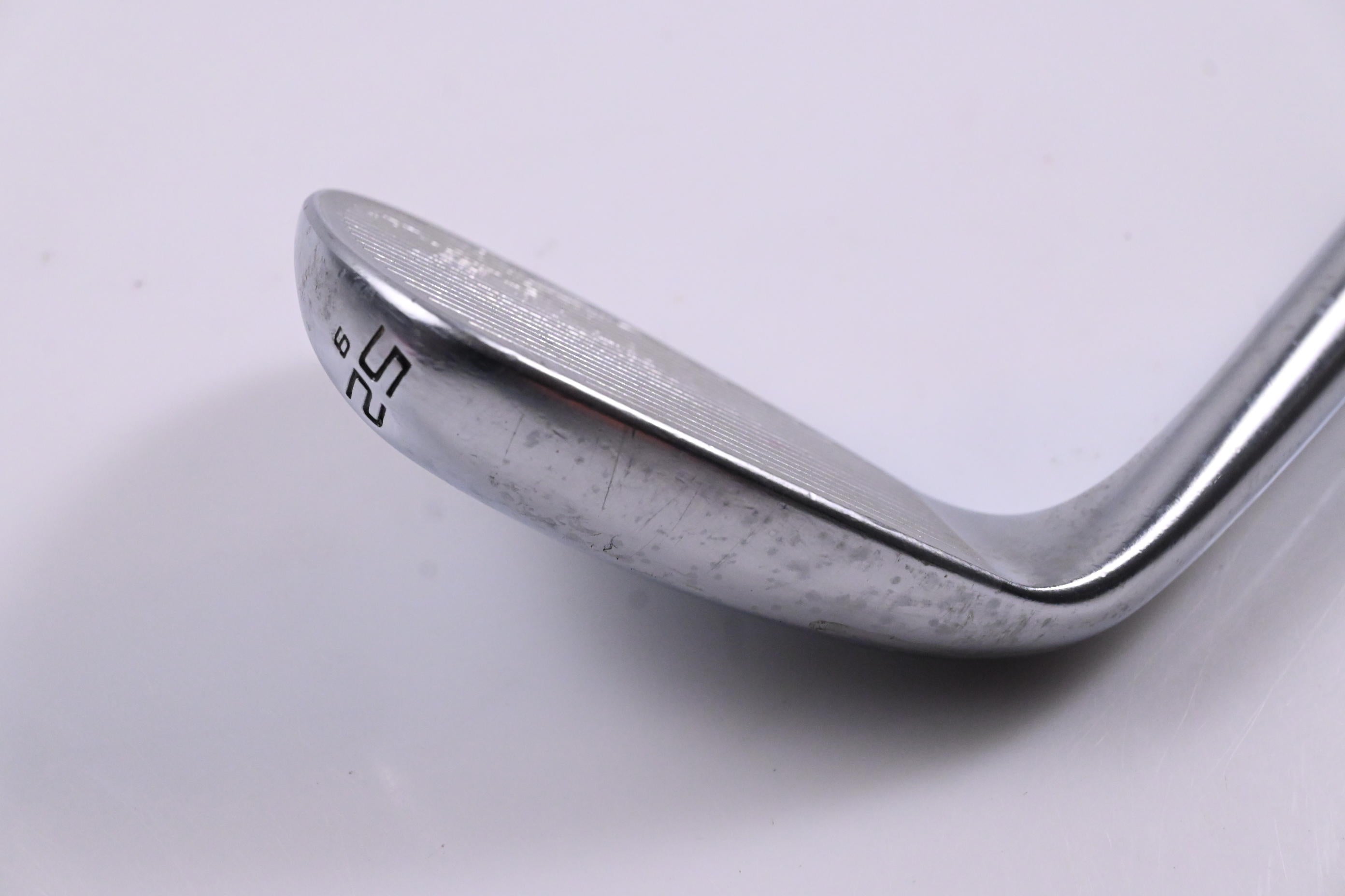 Cleveland RTX Full Face Gap Wedge / 52 Degree / Wedge Flex Dynamic Gold Spinner