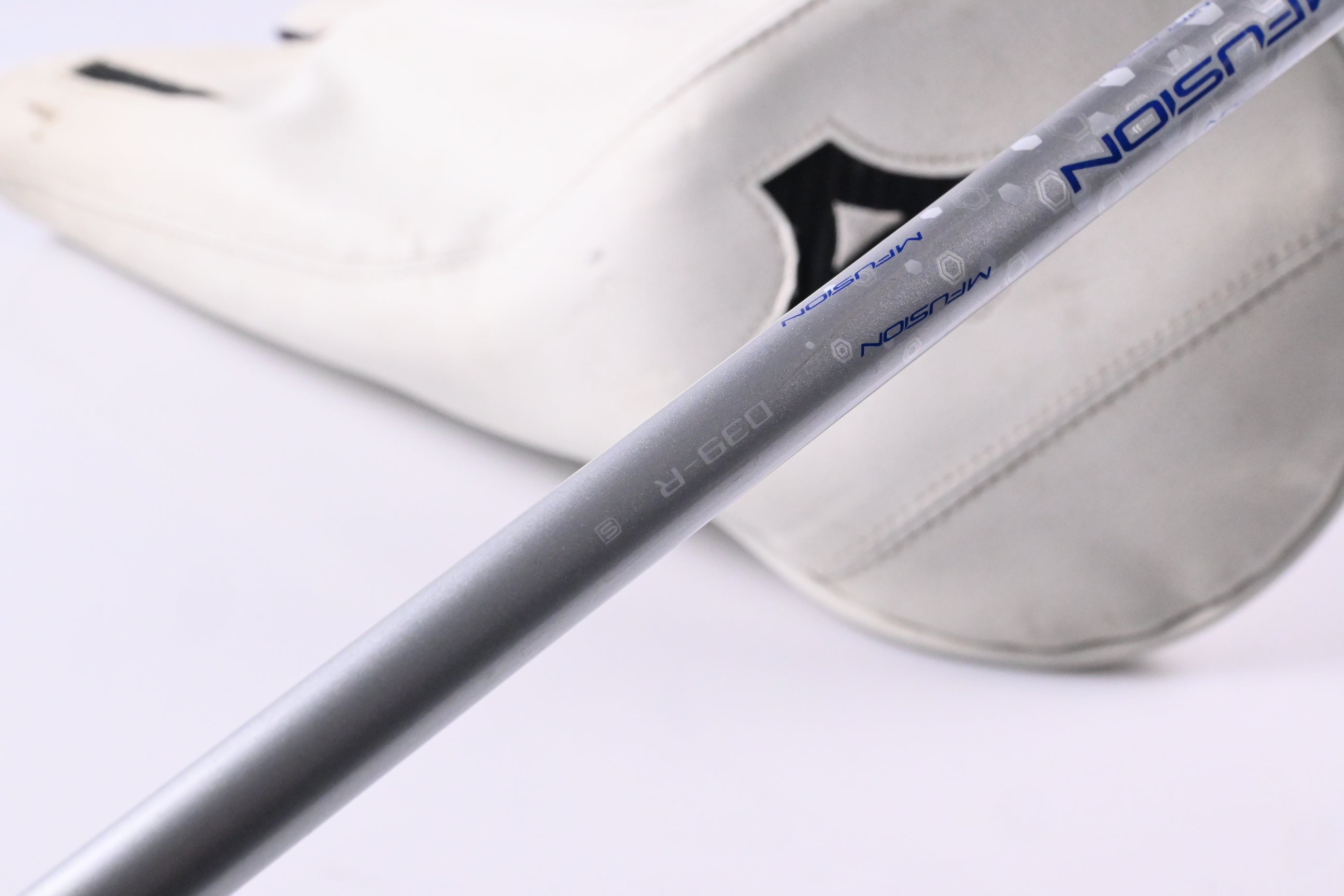Mizuno ST200X Driver / 10.5 Degree / Regular Flex MFusion D39 Shaft