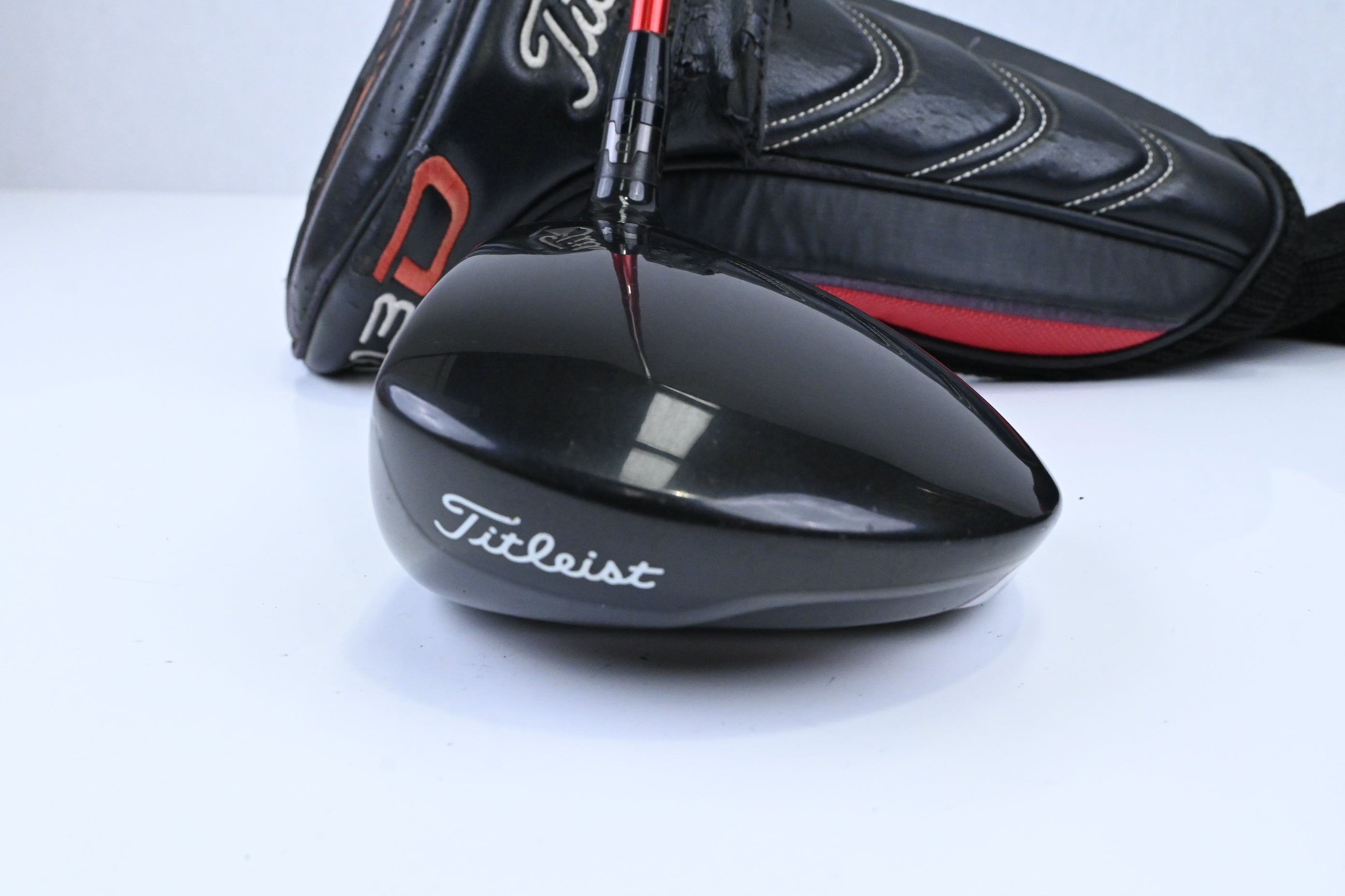 Left Hand Titleist 913 D3 Driver / 9.5 Degree / Regular Flex Bassara 50 Shaft
