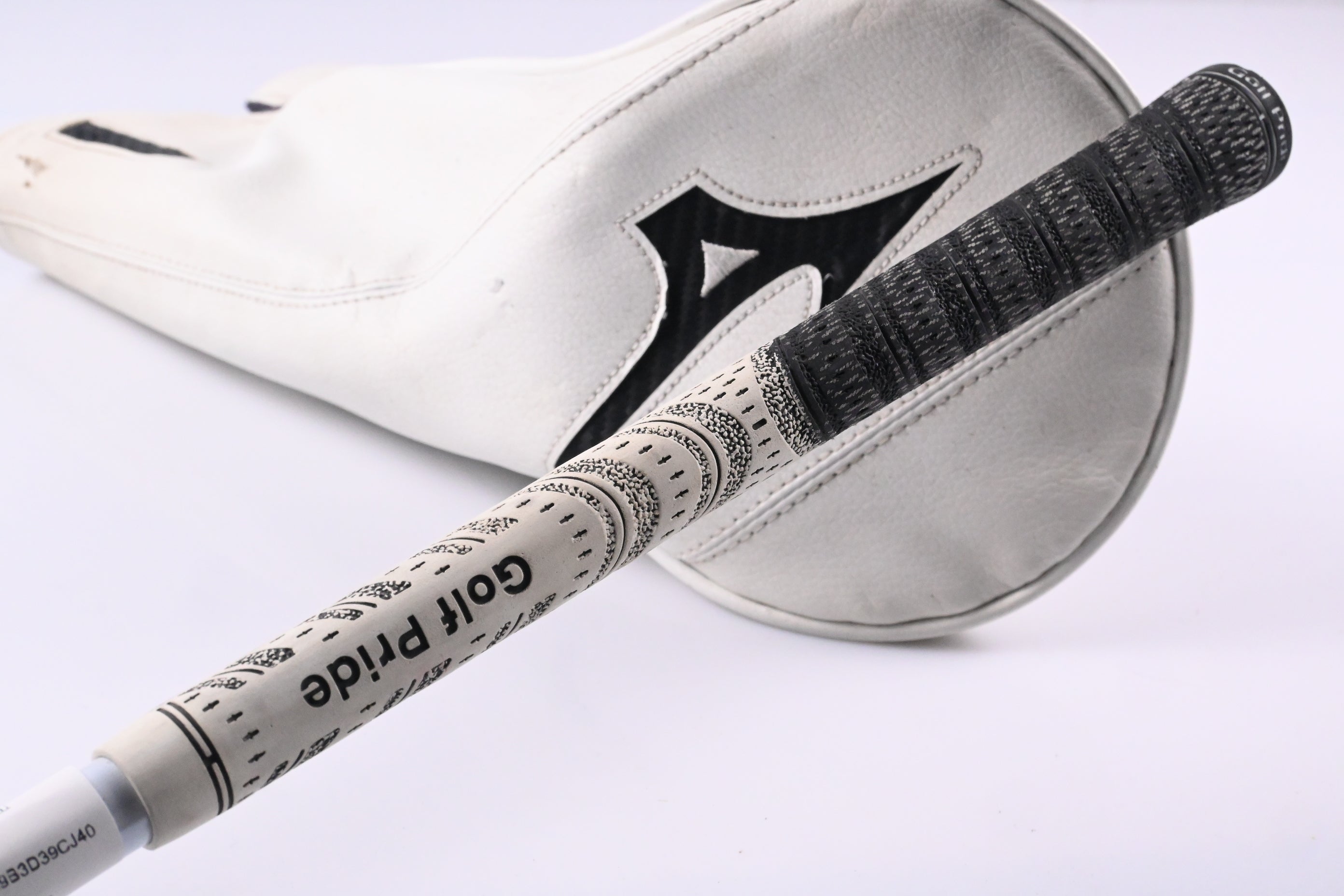 Mizuno ST200X Driver / 10.5 Degree / Regular Flex MFusion D39 Shaft