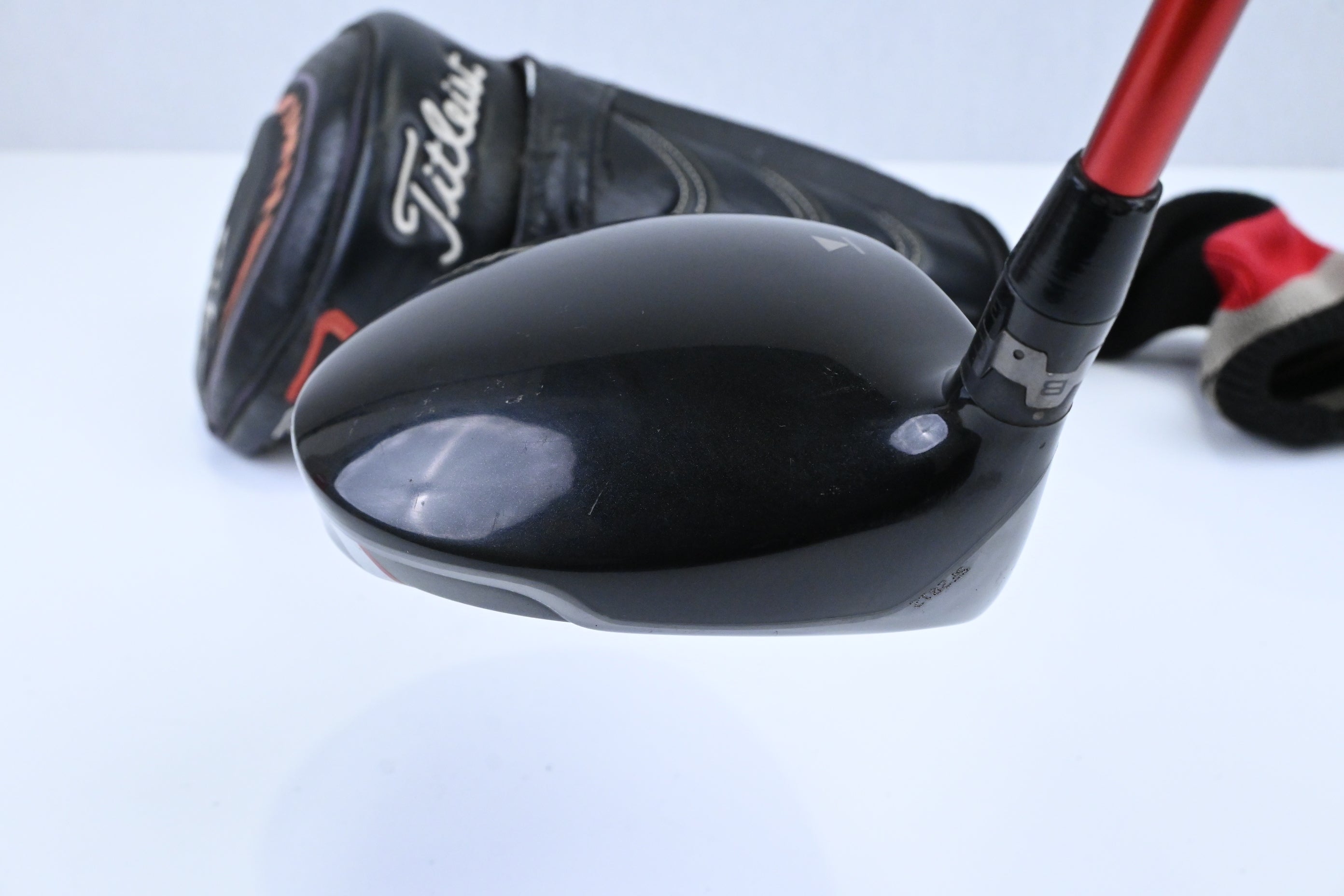 Left Hand Titleist 913 D3 Driver / 9.5 Degree / Regular Flex Bassara 50 Shaft