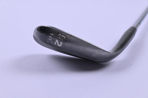 Cleveland 588 RTX Gap Wedge / 52 Degree / Wedge Flex Dynamic Gold Steel Shaft