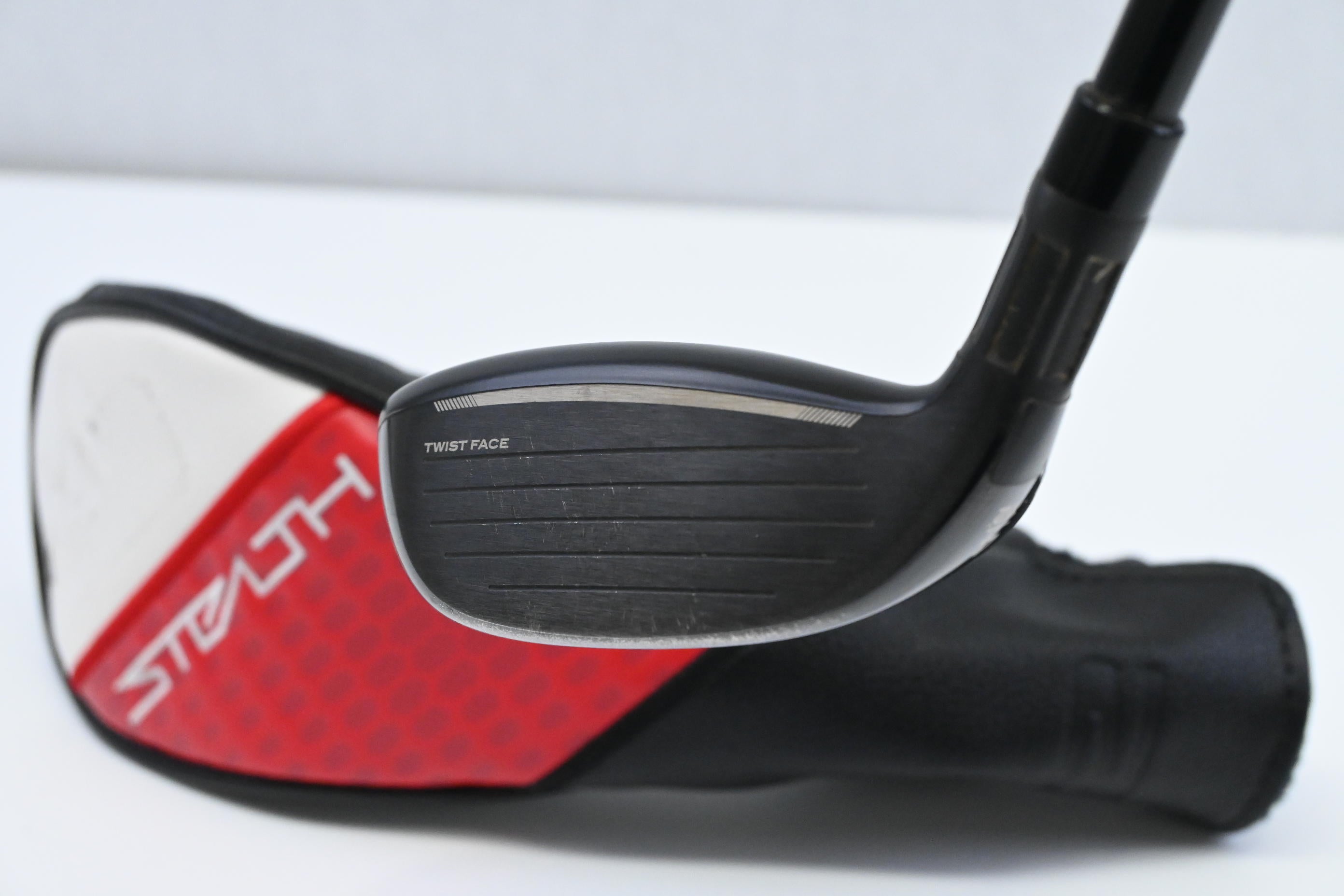Taylormade Stealth 2 #4 Hybrid / 22 Degree / Stiff Flex Fujikura Ventus TR Red 7