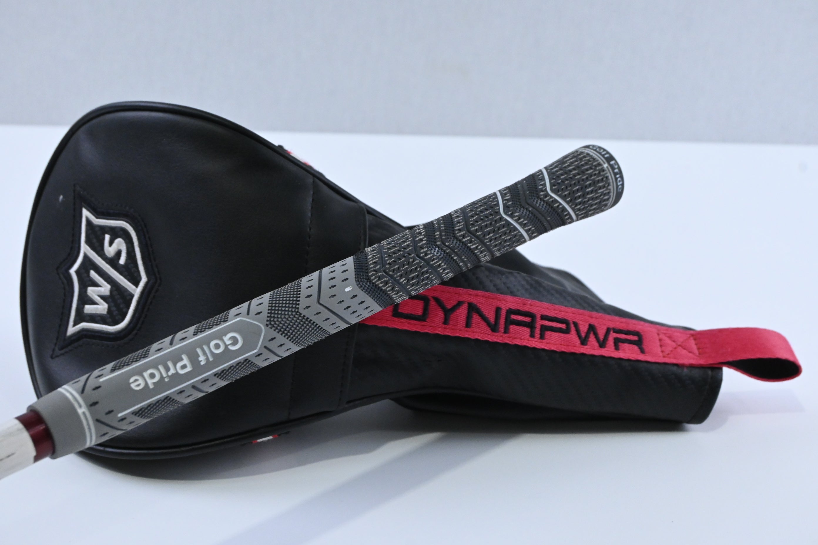 Wilson Dynapower Carbon 2023 Driver / 10.5 Degree / Regular Flex HZRDUS Smoke 50
