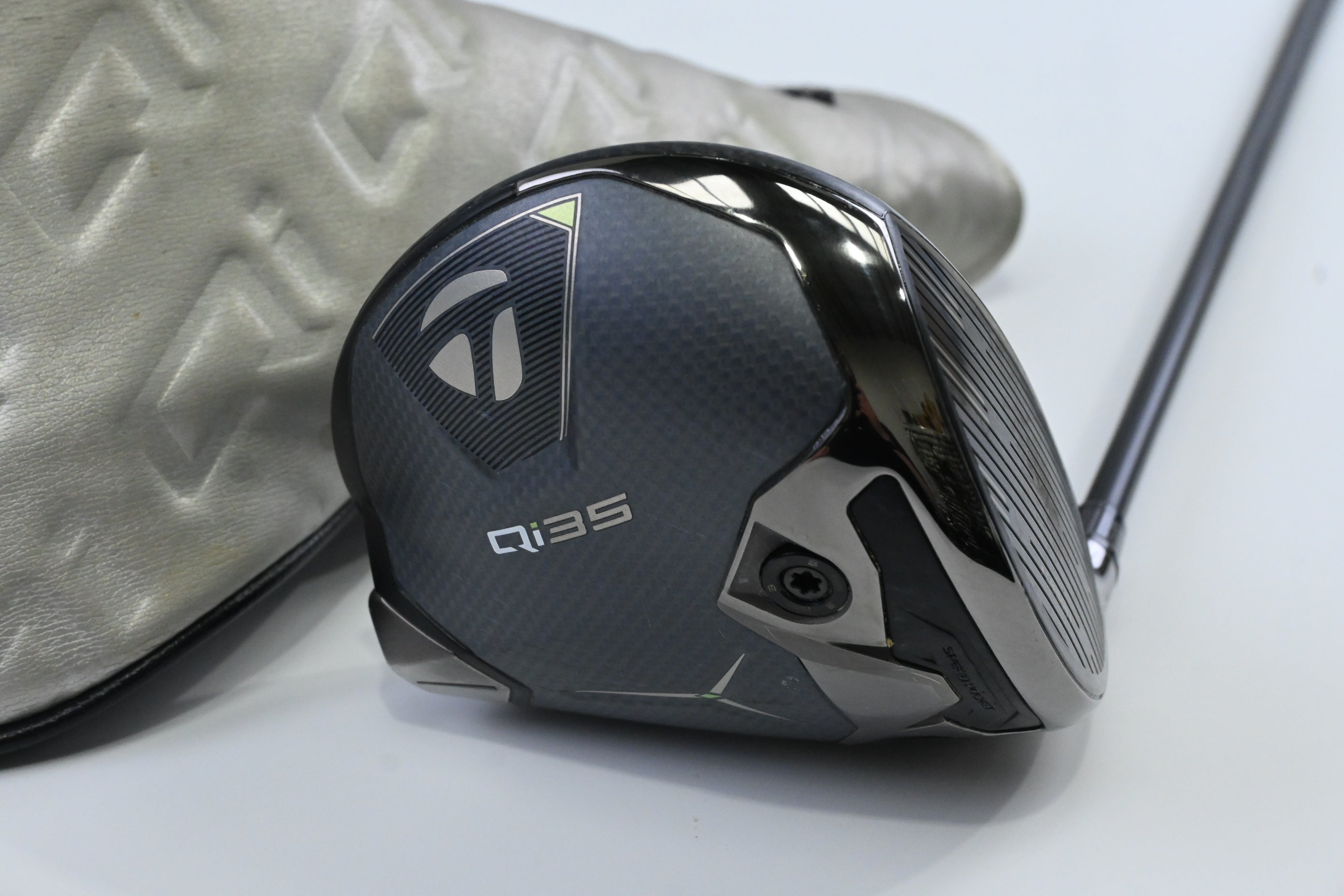 Taylormade Qi35 Driver / 9 Degree / X-Flex HZRDUS Gen5 Black 60 Shaft