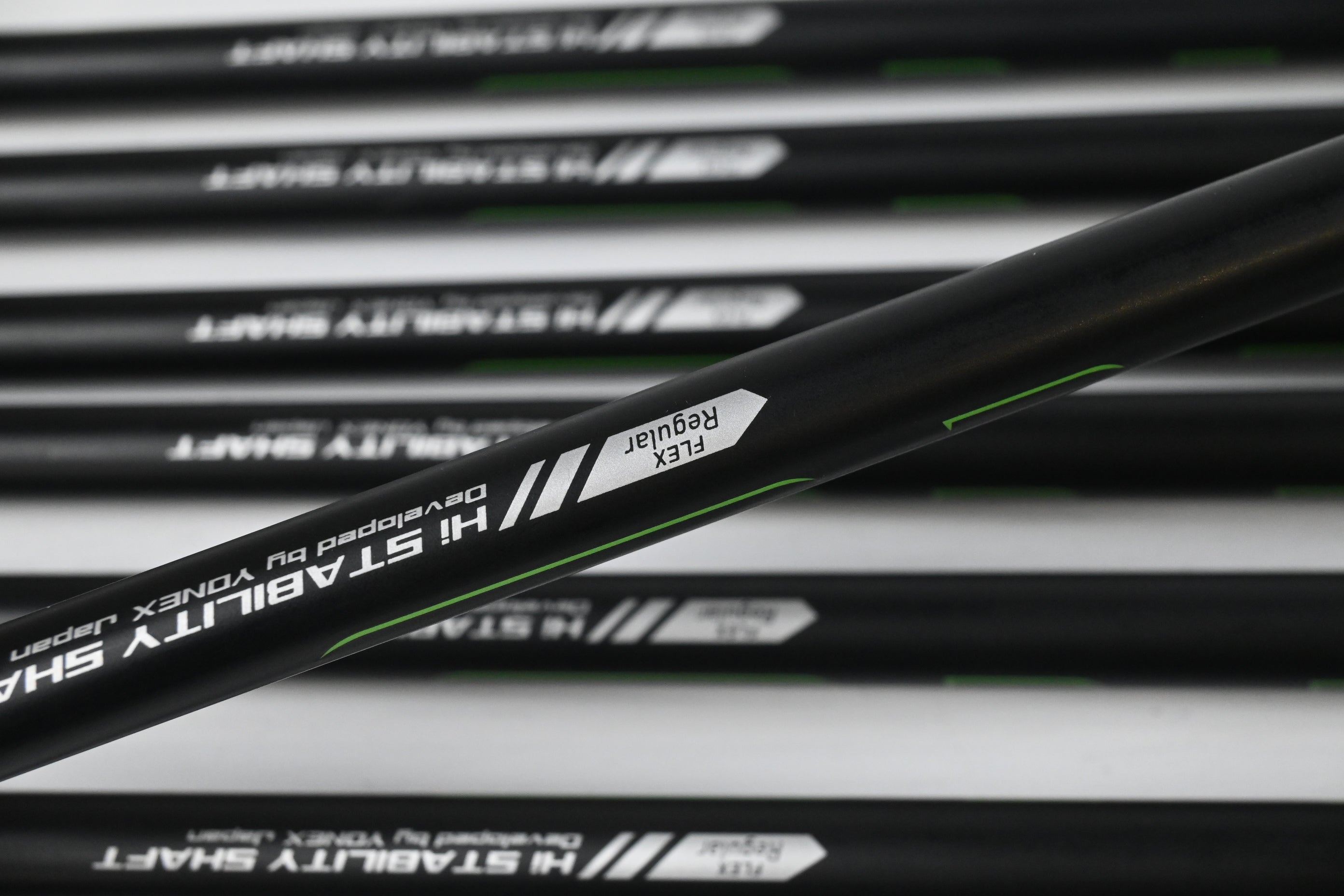 Yonex Ezone GS i-Tech Irons / 5-PW+GW+SW / Regular Flex Yonex EX-G02 Shafts