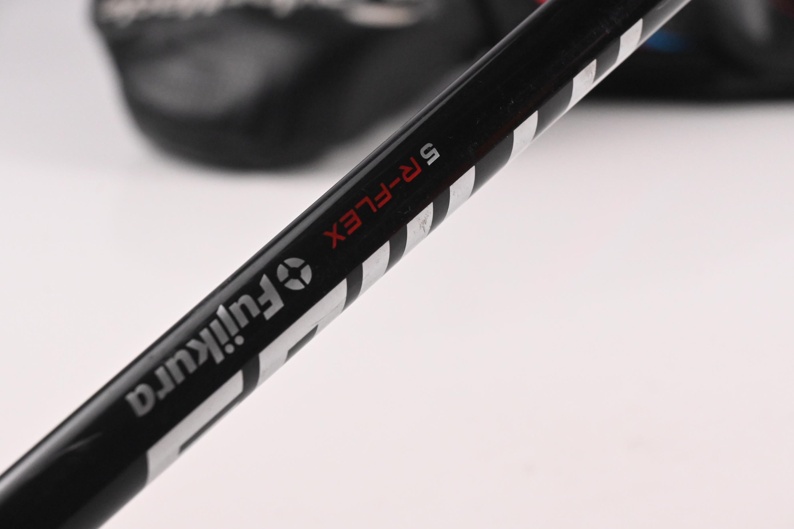 Taylormade M4 Driver / 10.5 Degree / Regular Flex Fujikura Atmos Red 5 Shaft