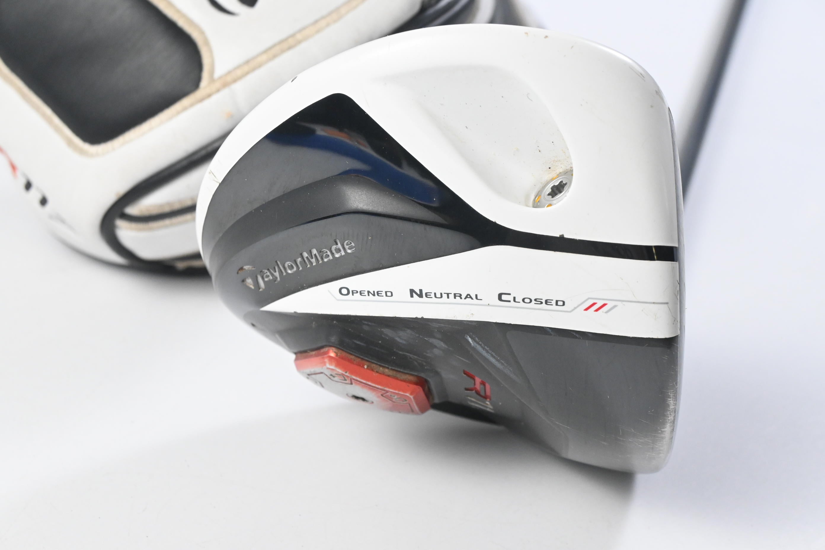 Taylormade R11S Driver / 10.5 Degree / Stiff Flex Taylormade RIP Phenom 65 Shaft