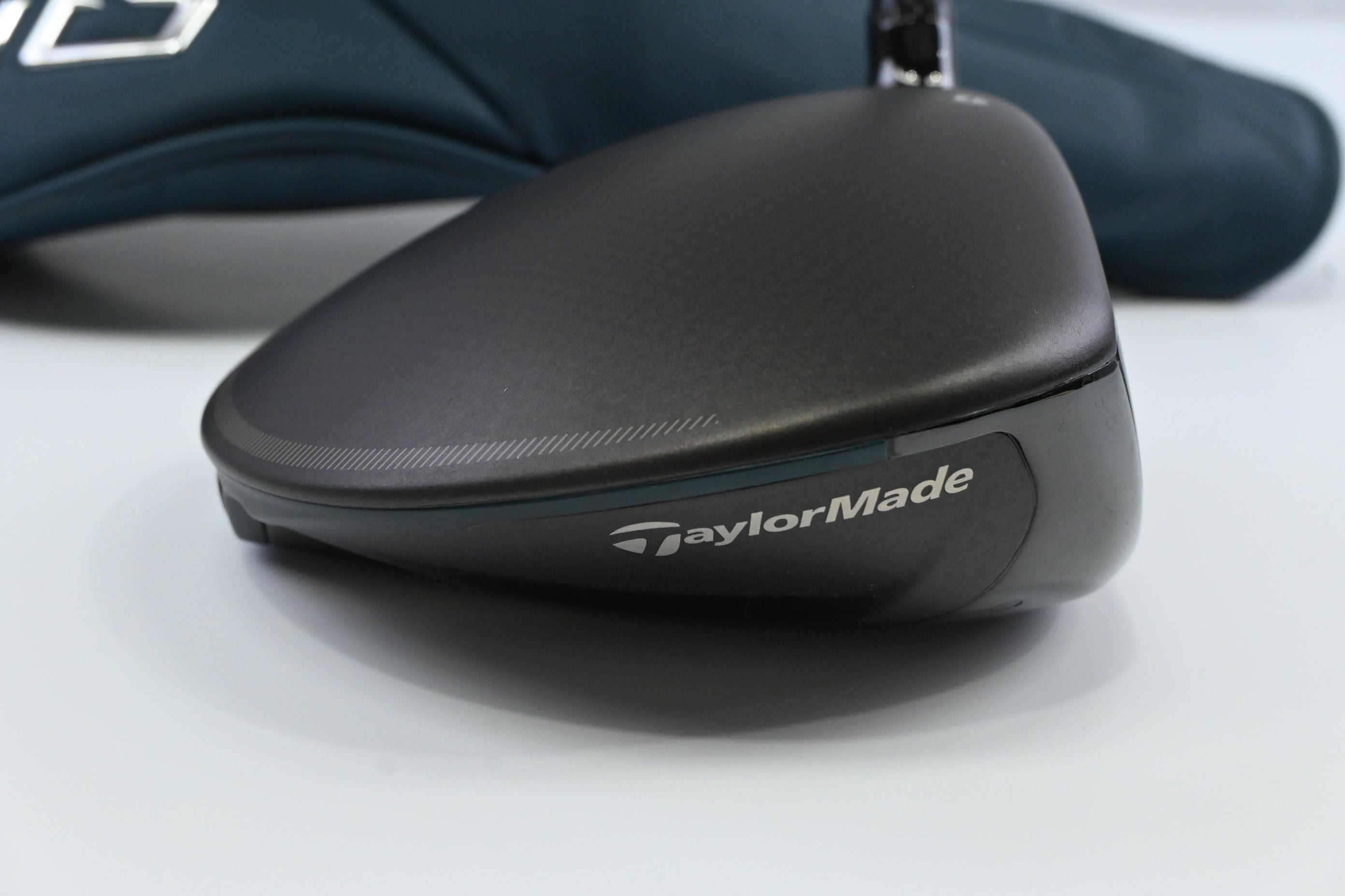 Taylormade Qi4D Driver / 9 Degree / X-Flex Kai'li Dark Waves Blue 60 Shaft