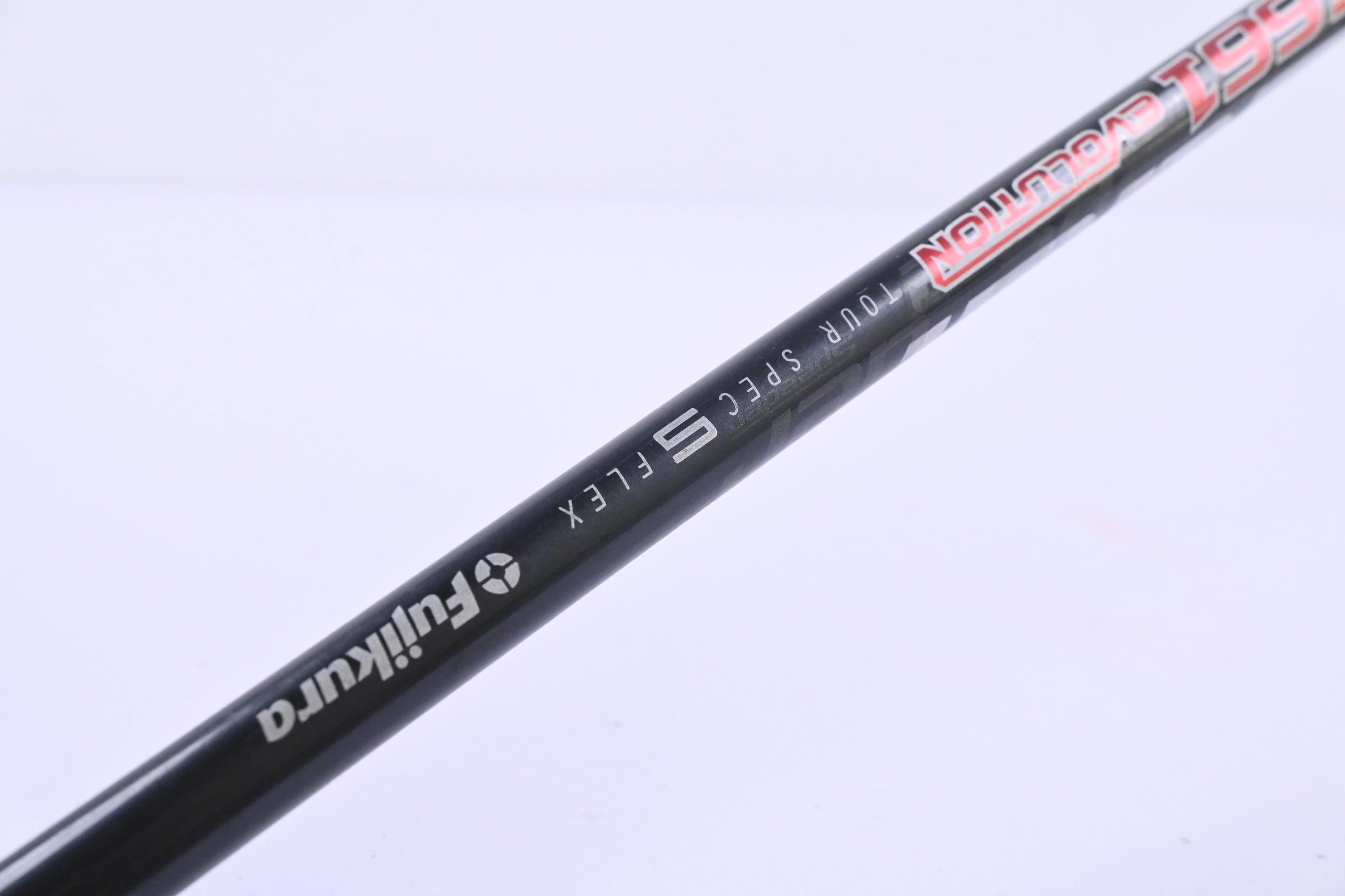 Taylormade M5 Driver / 9 Degree / Stiff Flex Fujikura Speeder Evolution 661