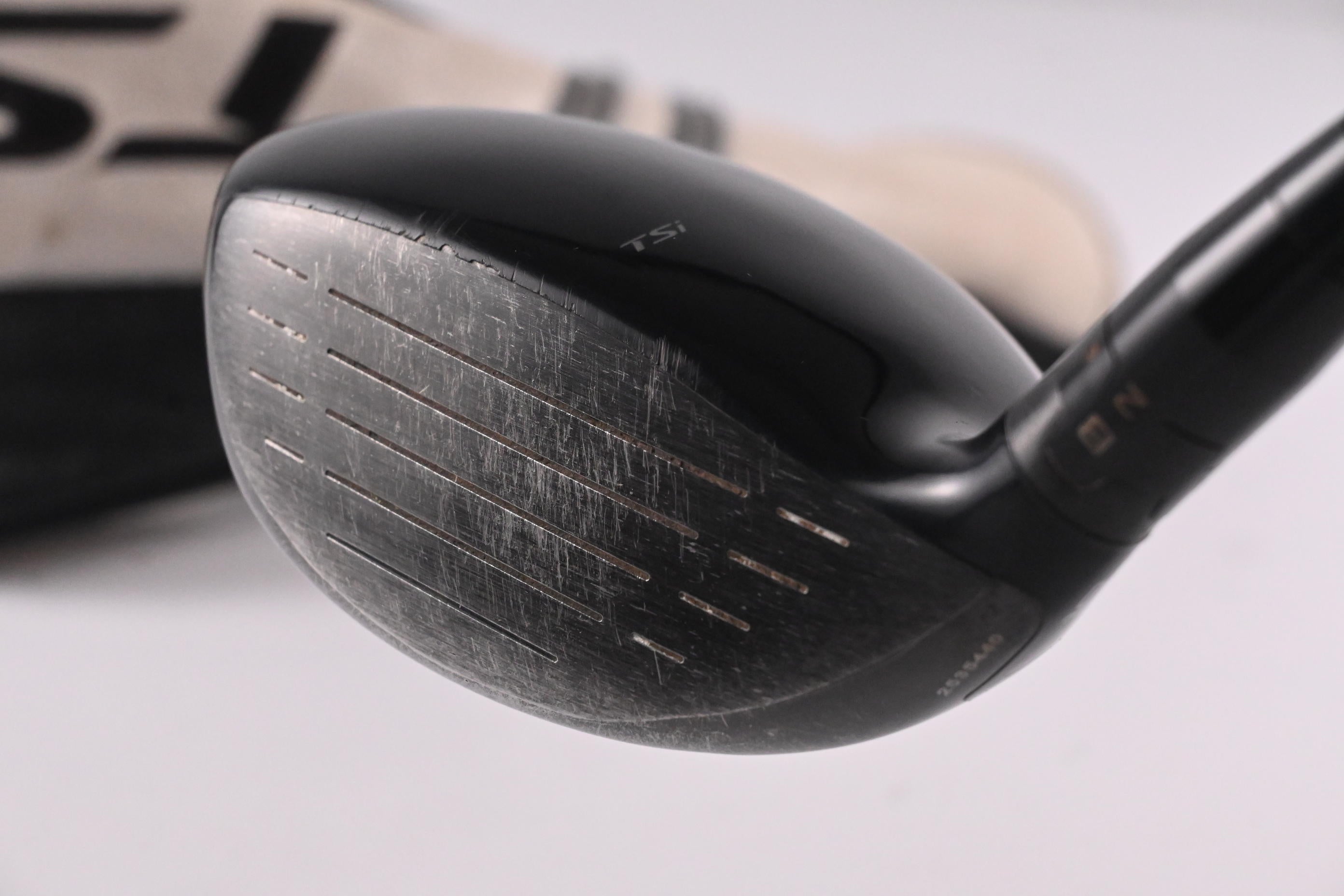 Titleist TSi3 #5 Wood / 18 Degree / Regular Flex Aldila Ascent 45 Shaft