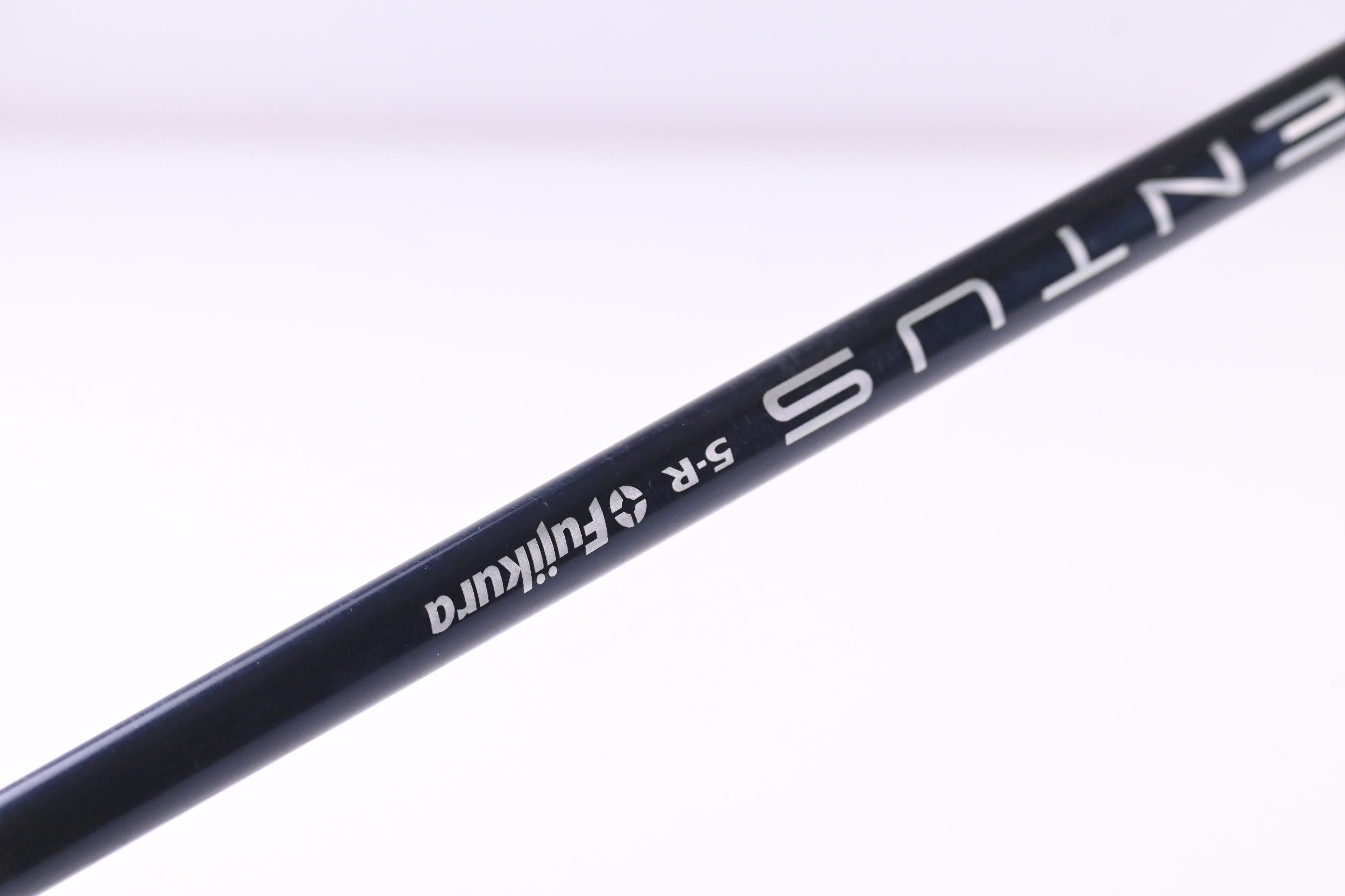 Taylormade SIM2 Max Driver / 10.5 Degree / Regular Flex Ventus Blue 5 Shaft