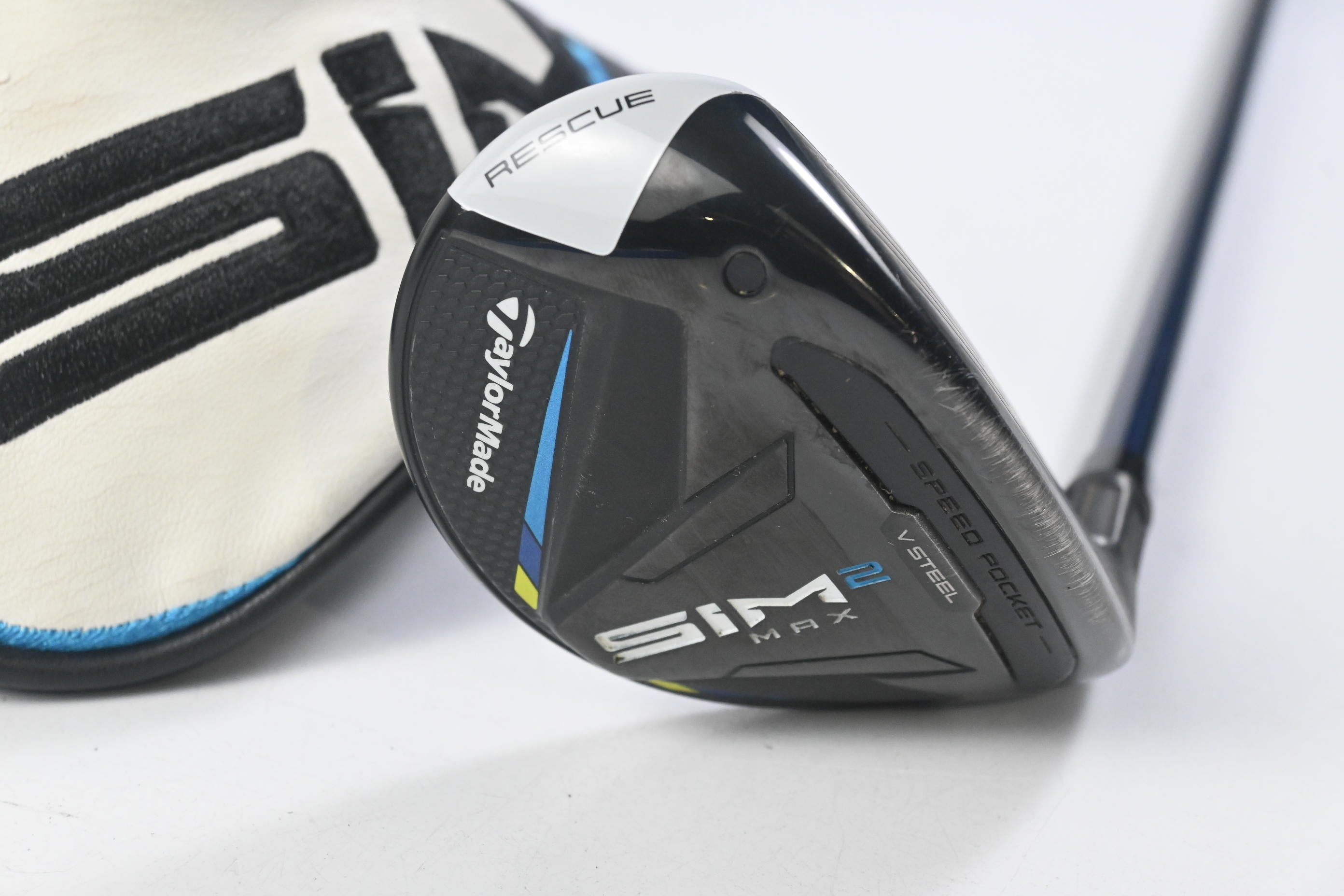 Taylormade SIM2 Max #3 Hybrid / 19 Degree / Regular Flex Fujikura Ventus Blue 6