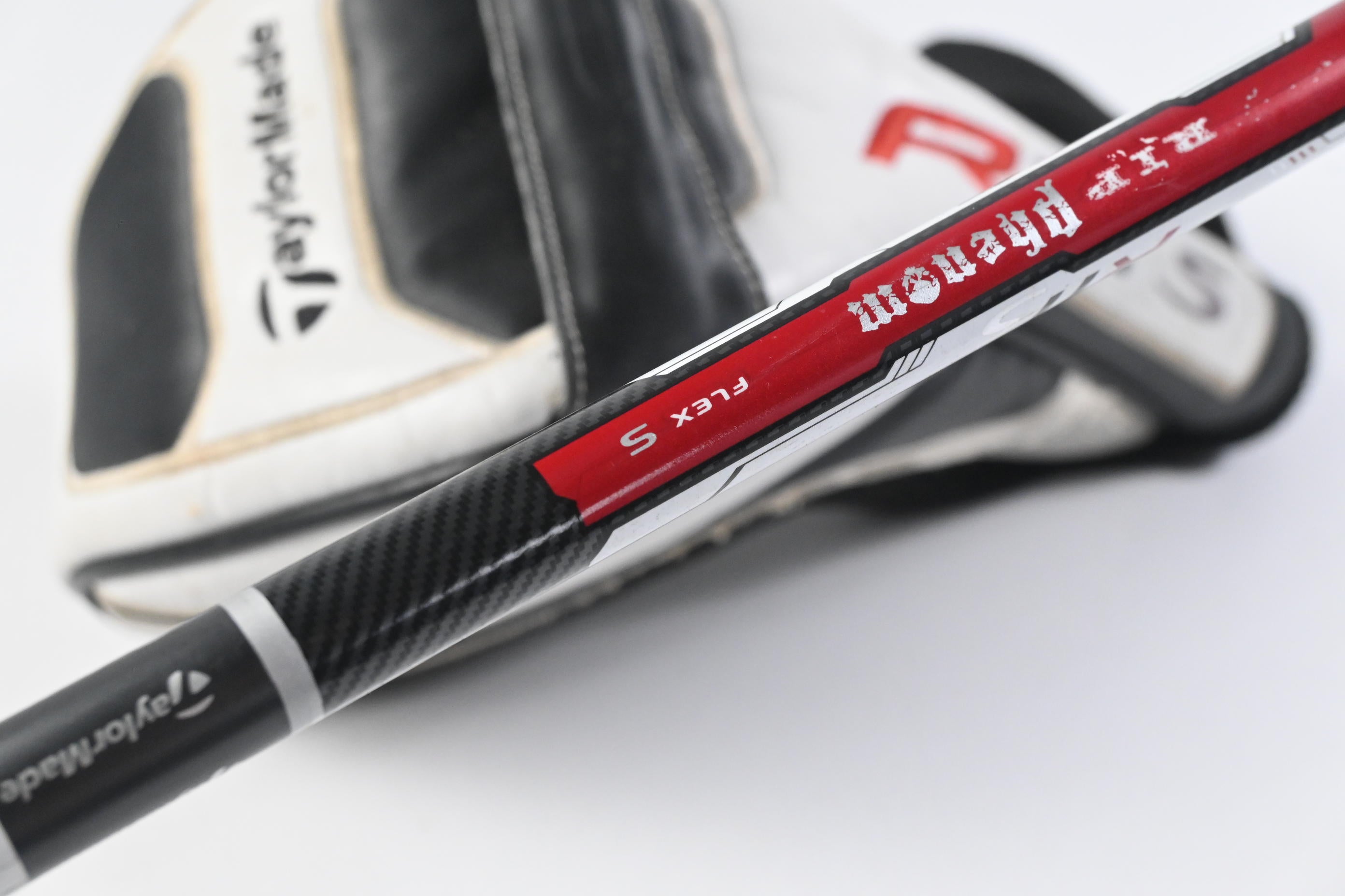 Taylormade R11S Driver / 10.5 Degree / Stiff Flex Taylormade RIP Phenom 65 Shaft