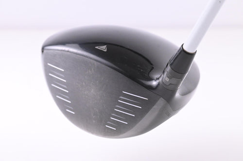 Titleist 915 D3 Driver / 9.5 Degree / Stiff Flex Aldila Rogue Silver 60 Shaft