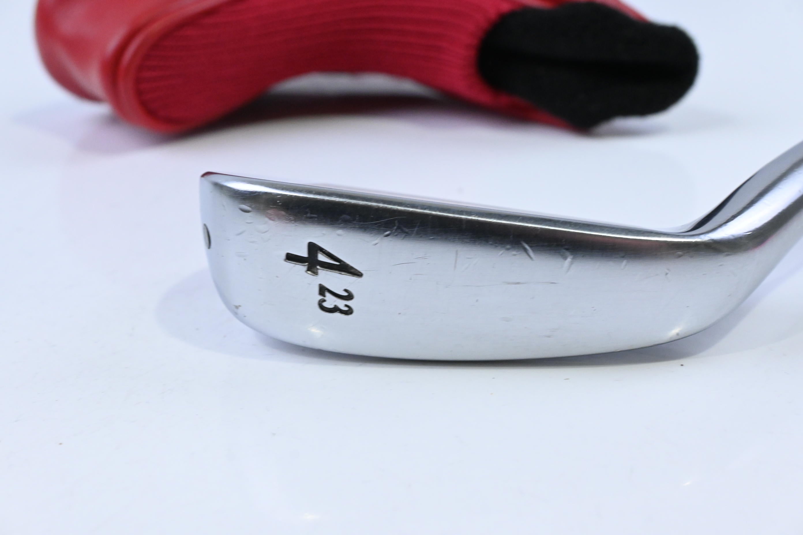 Srixon Z-U85 Utility #4 Iron / 23 Degree / Regular Flex UST Mamiya Recoil 95