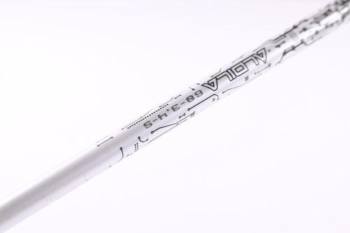 Titleist 915 D3 Driver / 9.5 Degree / Stiff Flex Aldila Rogue Silver 60 Shaft
