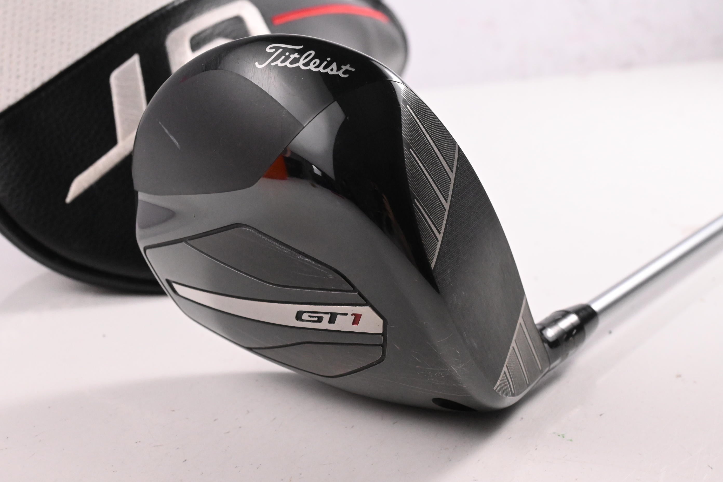 Titleist GT1 Driver / 10 Degree / Regular Flex Fujikura Airspeeder 40 Shaft