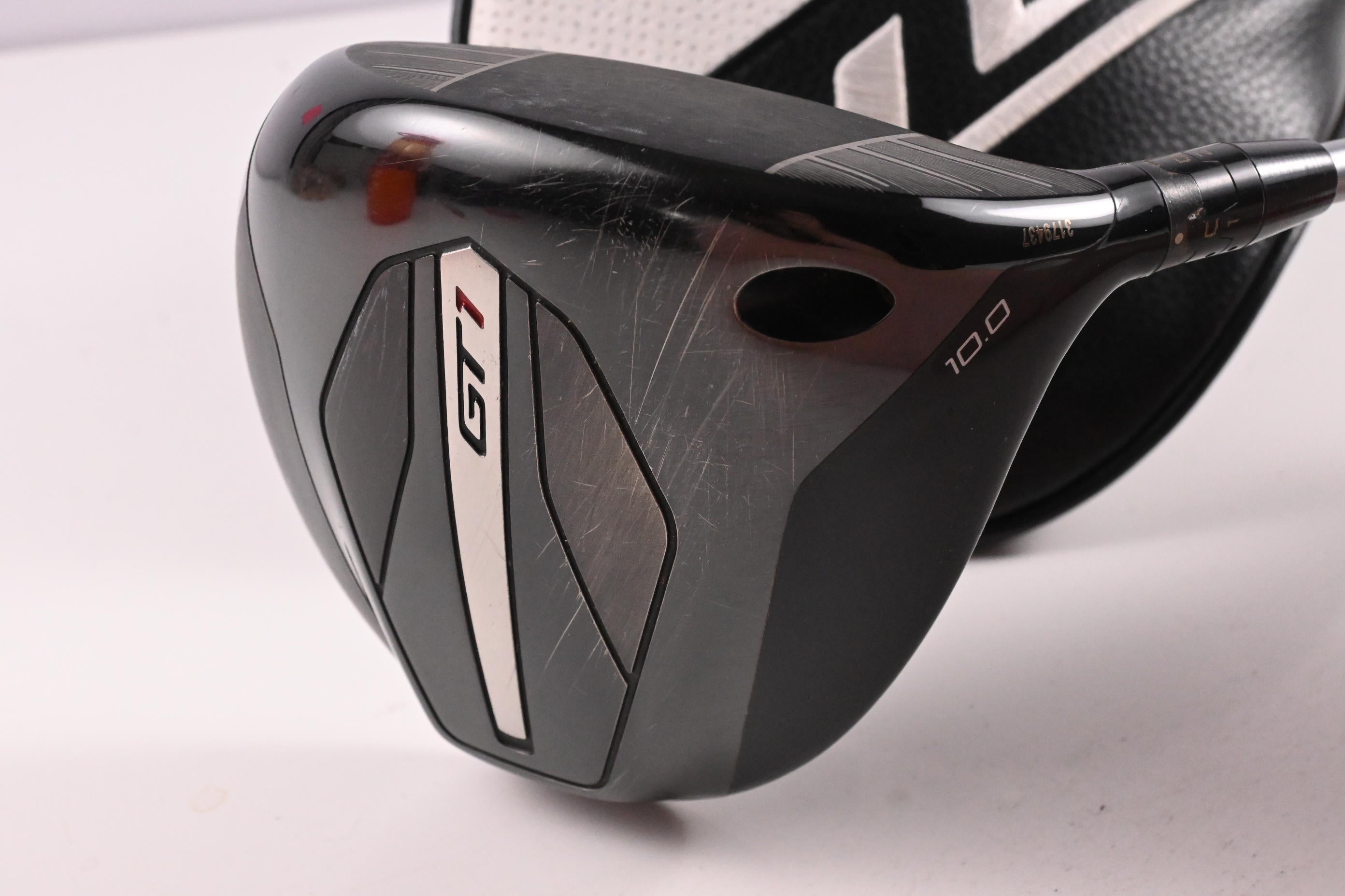 Titleist GT1 Driver / 10 Degree / Regular Flex Fujikura Airspeeder 40 Shaft
