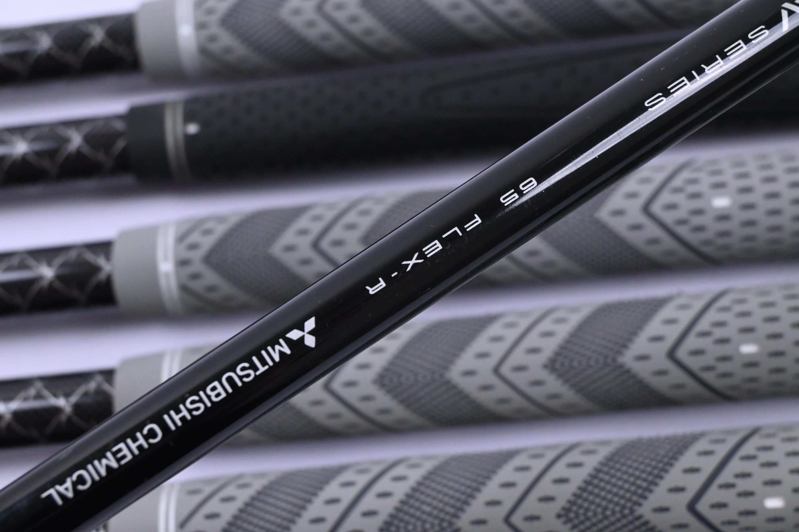 Callaway Rogue ST Max Irons / 4-PW / Regular Flex Tensei AV Blue 65 Shafts