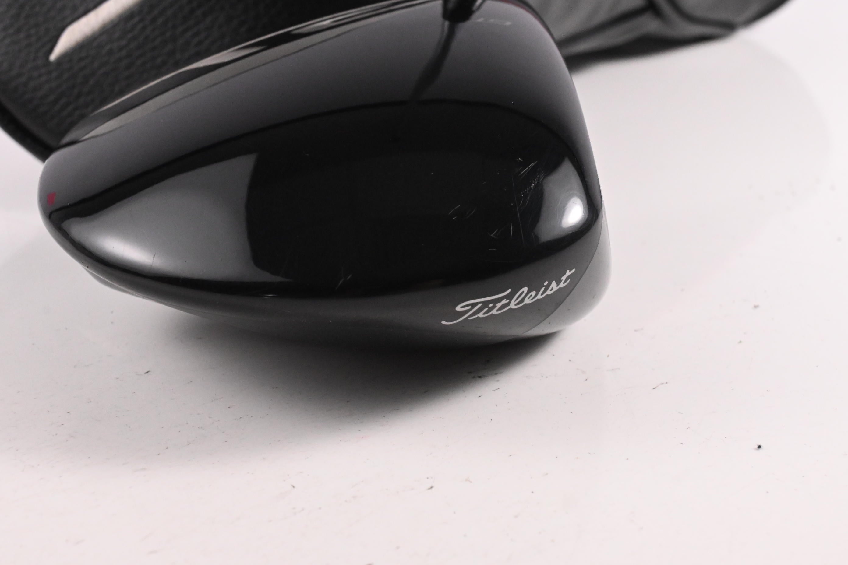 Titleist GT1 Driver / 10 Degree / Regular Flex Fujikura Airspeeder 40 Shaft