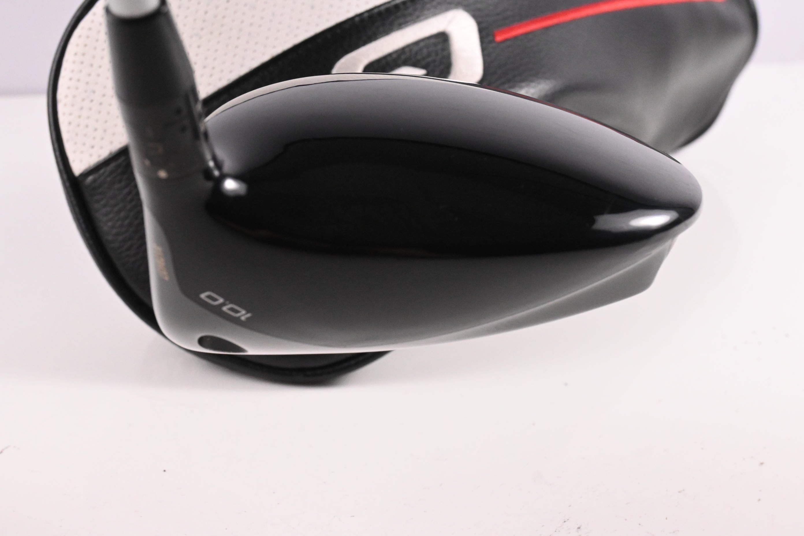 Titleist GT1 Driver / 10 Degree / Regular Flex Fujikura Airspeeder 40 Shaft