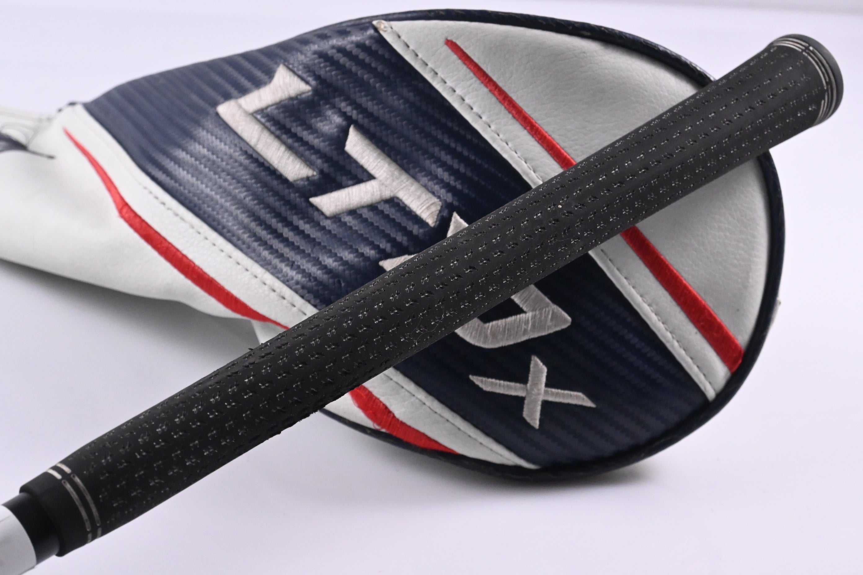 Cobra LTDx Driver / 10.5 Degree / Senior Flex UST Mamiya Helium Black 4 Shaft
