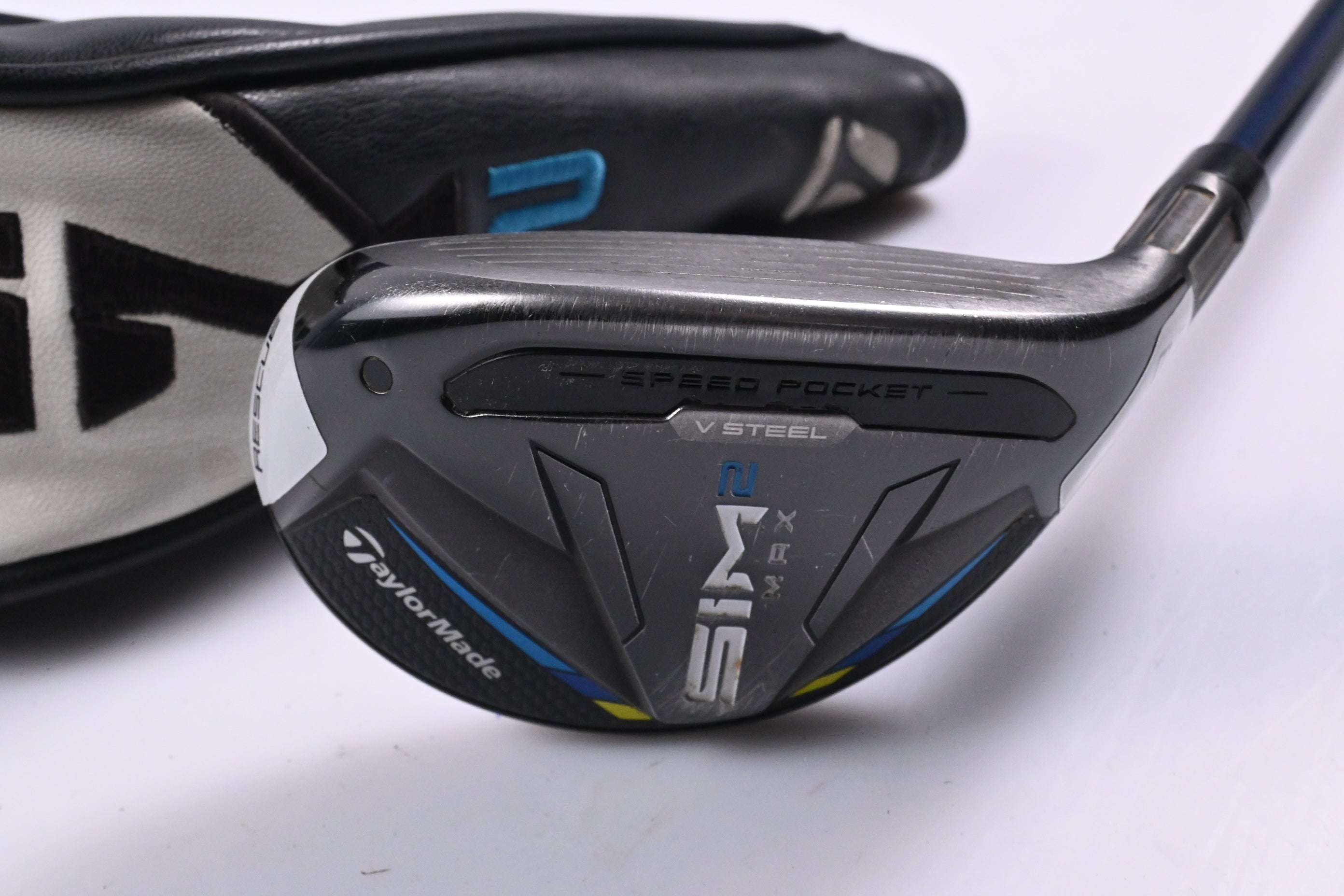 Taylormade SIM2 Max #3 Hybrid / 19 Degree / Regular Flex Fujikura Ventus Blue 6