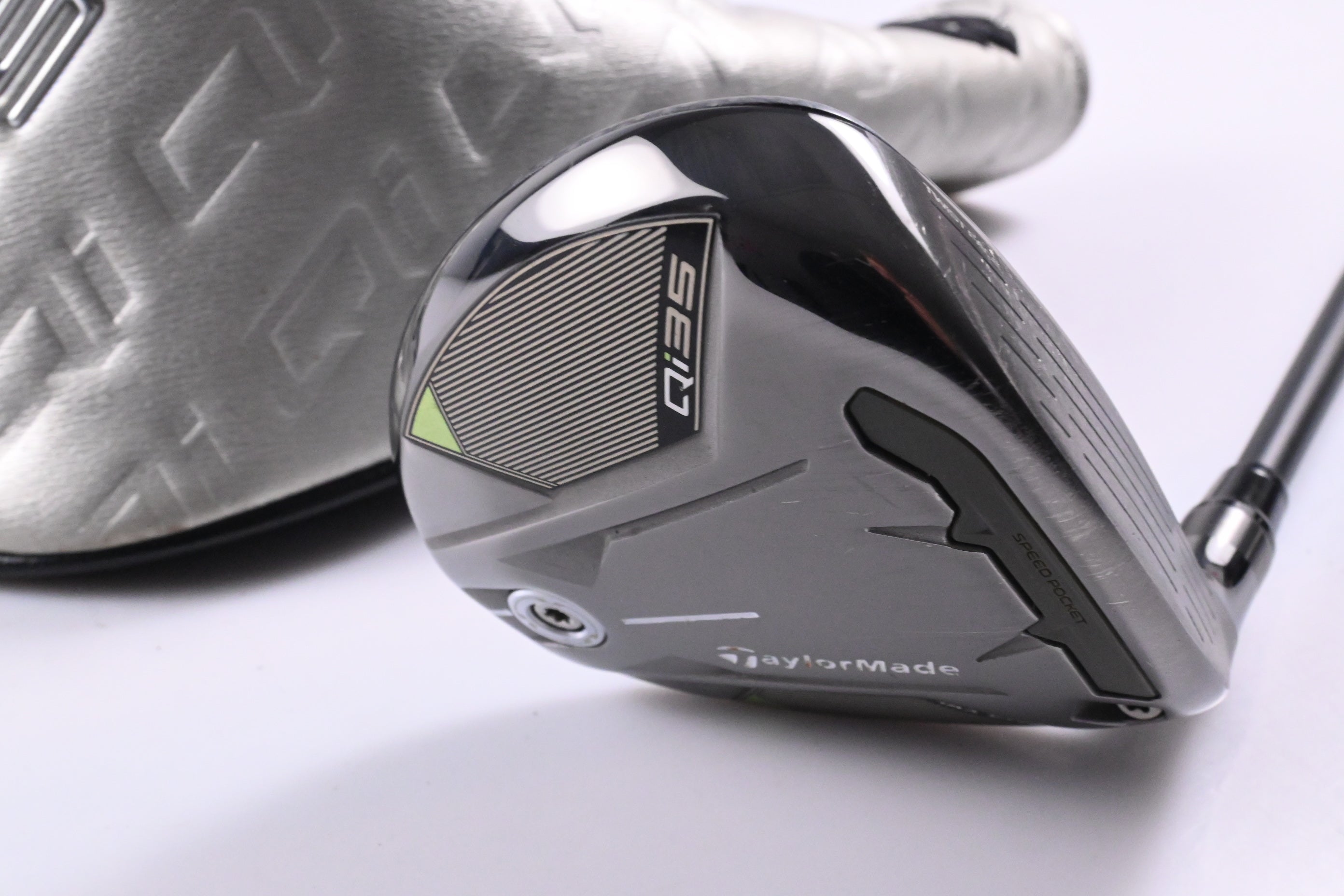 Taylormade Qi35 Max Lite #5 Wood / 18.5 Degree / Regular Flex Vanquish 4 Shaft
